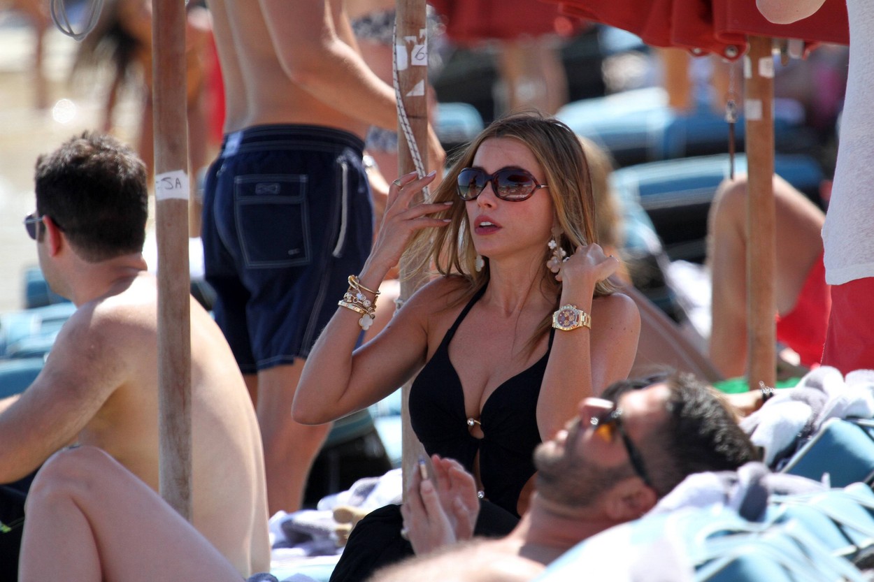 Sofia Vergara Greek Beach