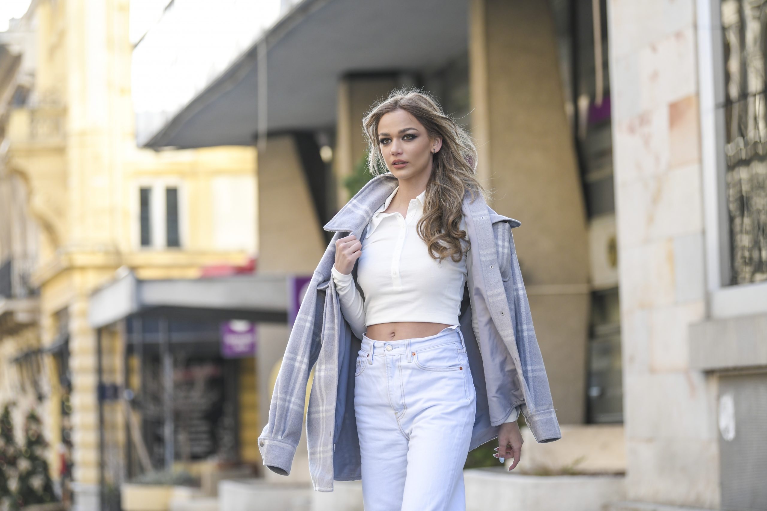 Beograd 25.03.2021. Ulična moda, street style, strit stajl Foto: Dragan Mujan/Nova.rs