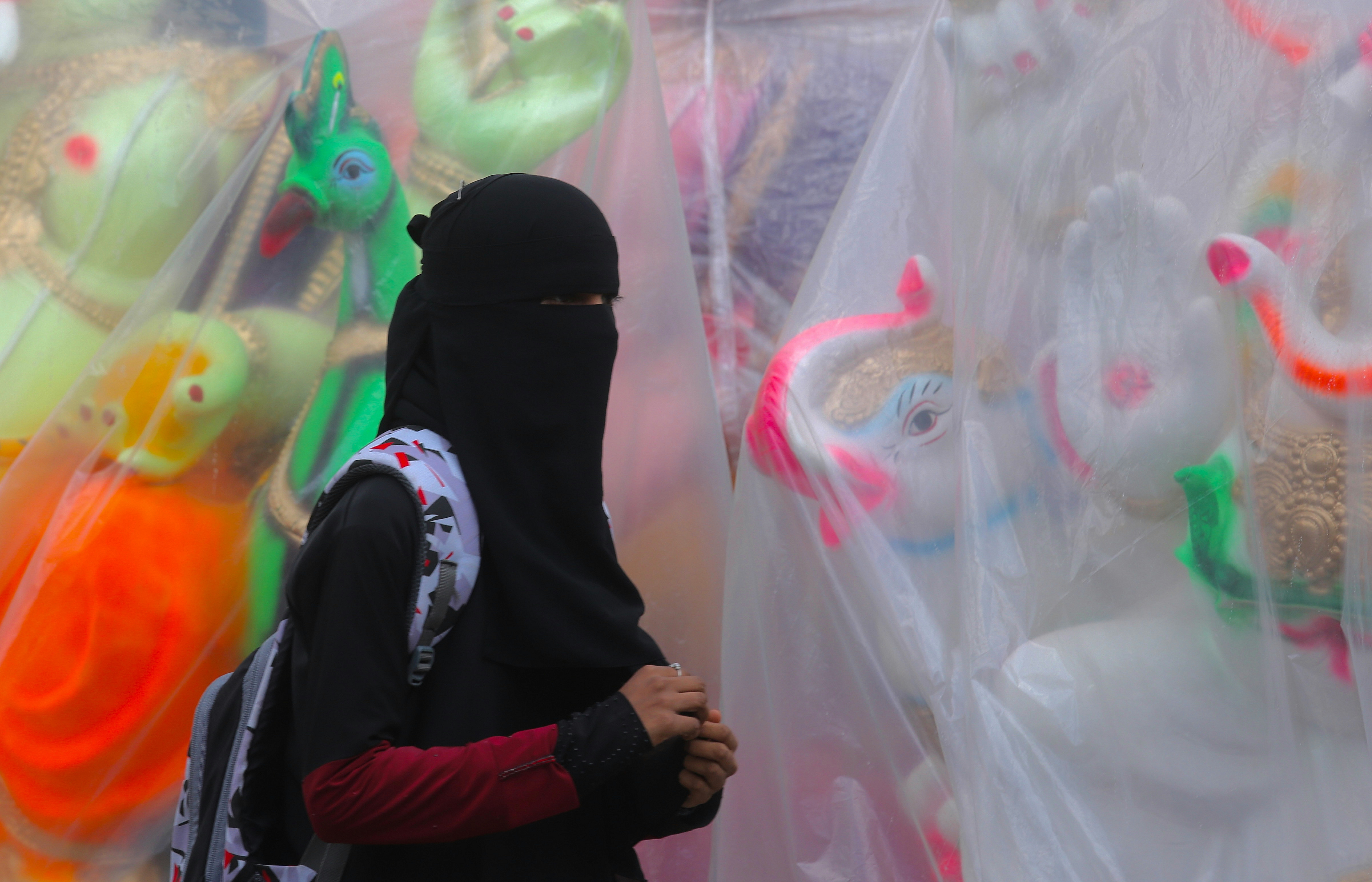 Indian Supreme Court rules Islamic triple talaq unconstitutional