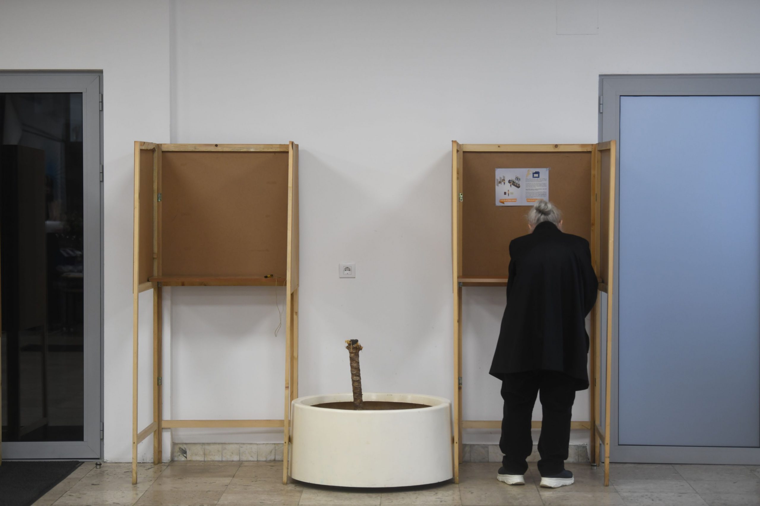 Nikšić, 14.03.2021. Crna Gora, Nikšić, glasanje, glasačko mesto, biračko mesto br 1 Foto: Filip Krainčanić/Nova.rs