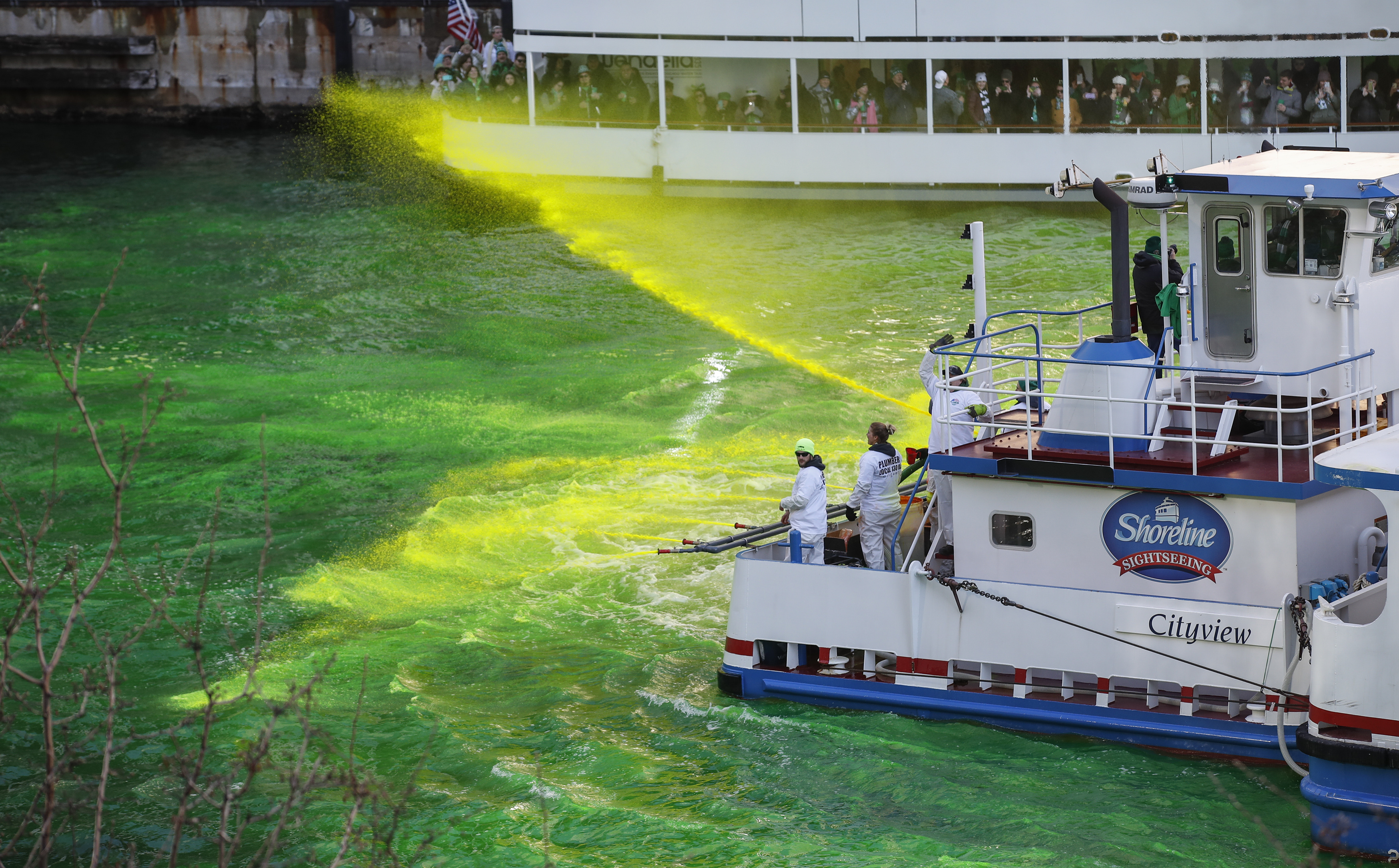 Dyeing Chicago River Green for St. Patrick's Day