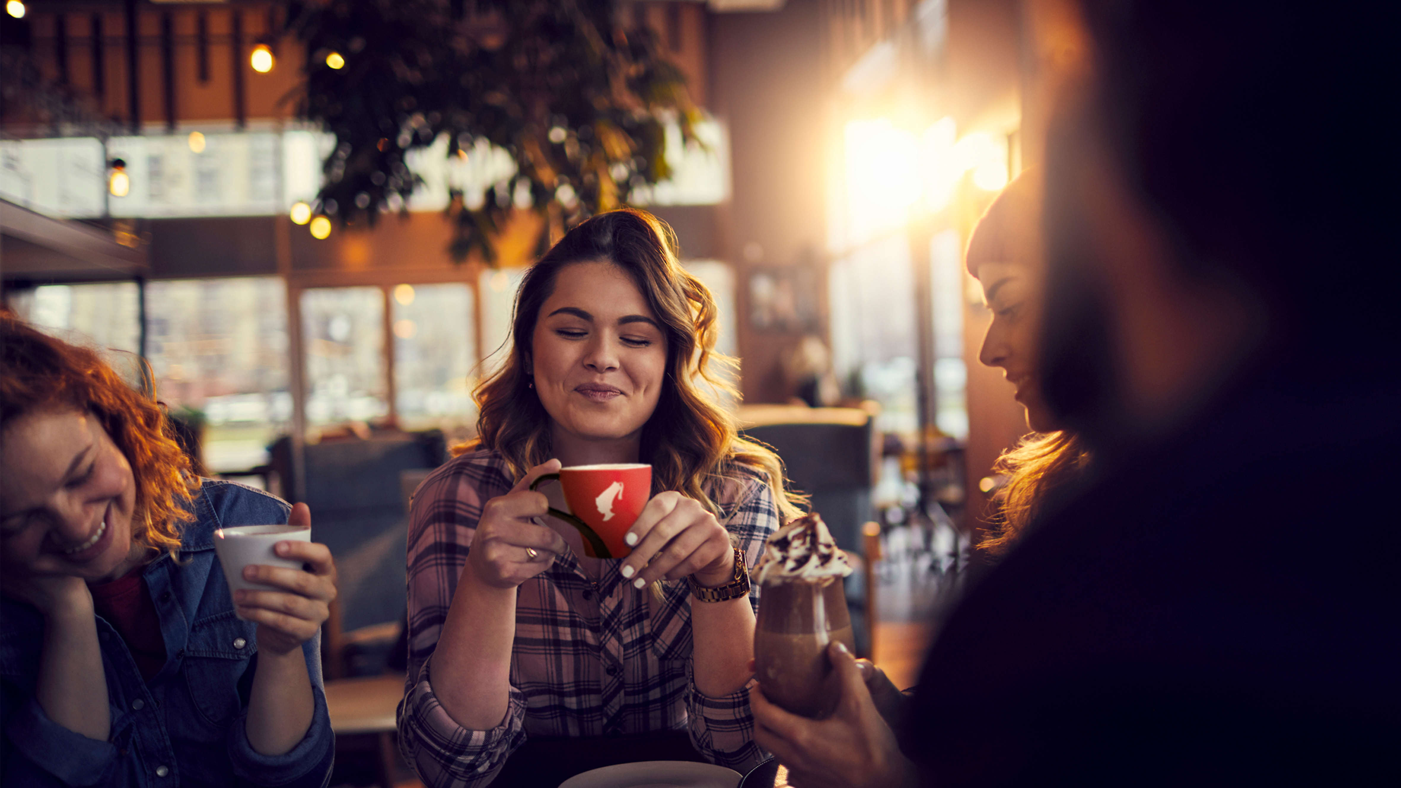 Julius Meinl poklanja 25.000 kafa ovog vikenda - nadoknadimo
propuštene trenutke druženja!