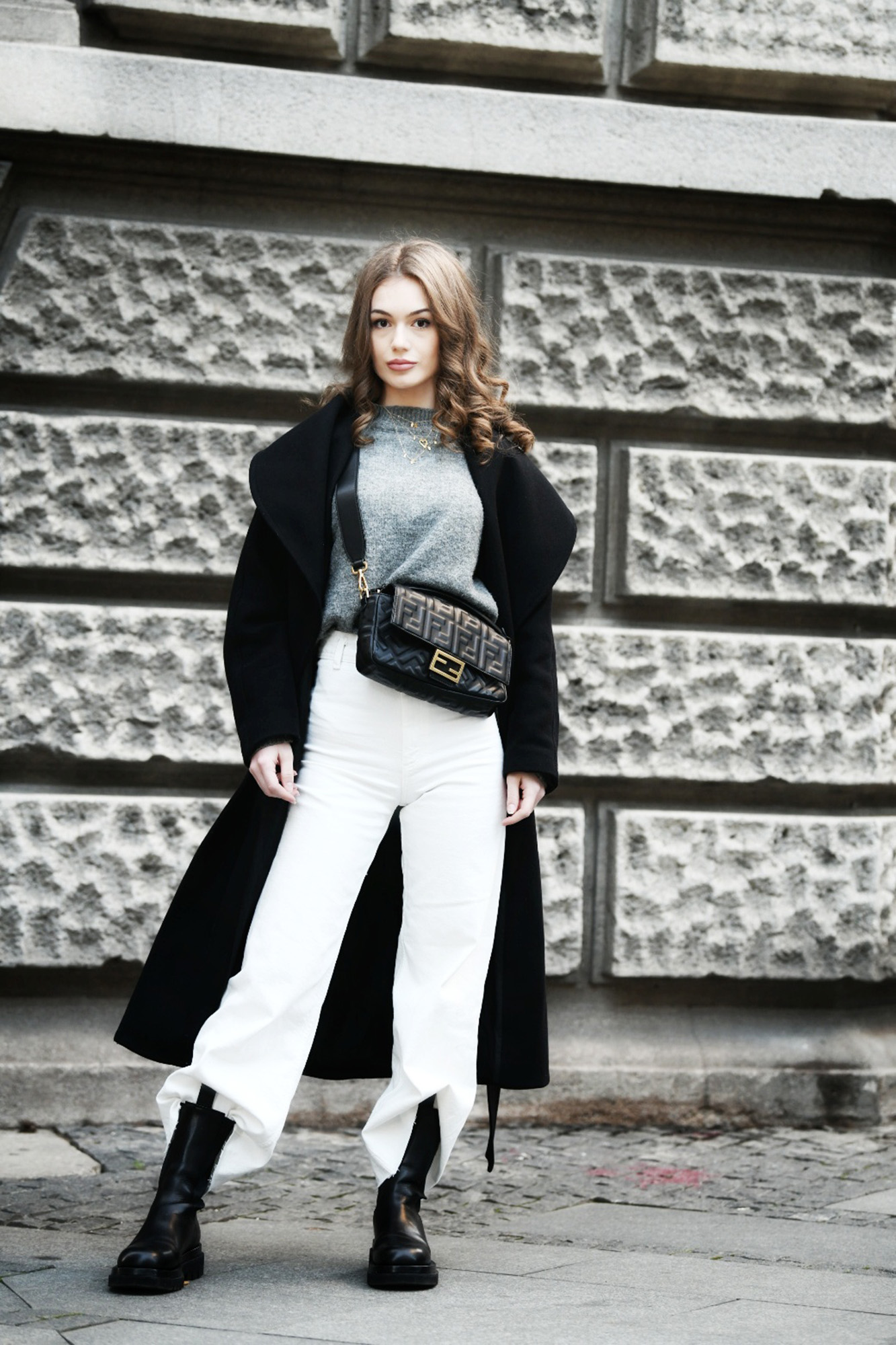 BEOGRAD 23. decembar 2020. Moda, oblačenje na ulicama Beograda, moda Beograd, street style, fashion, fesn Foto:Vesna Lalić/Nova.rs