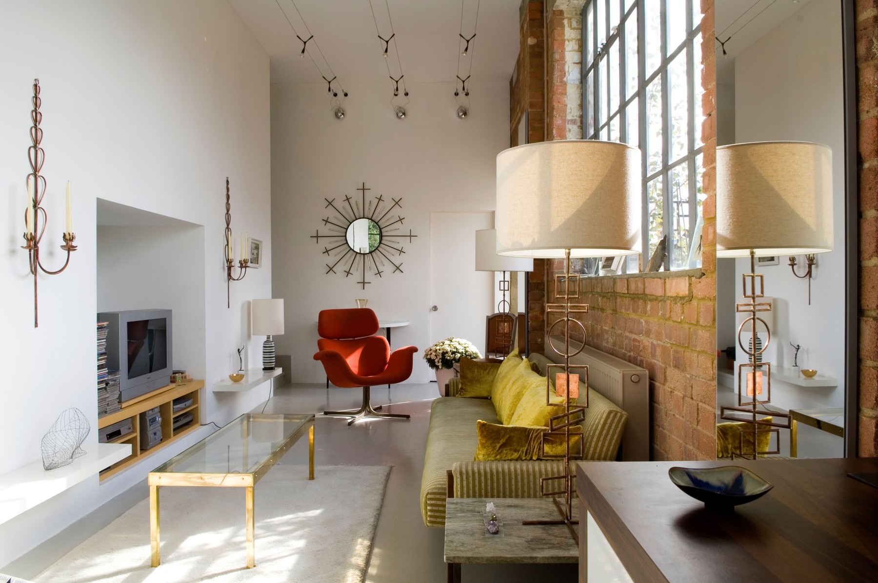 1920s London warehouse conversion belonging to an artist and craftsman,Image: 142657507, License: Rights-managed, Restrictions: , Model Release: no, Credit line: Andreas von Einsiedel / Alamy / Profimedia