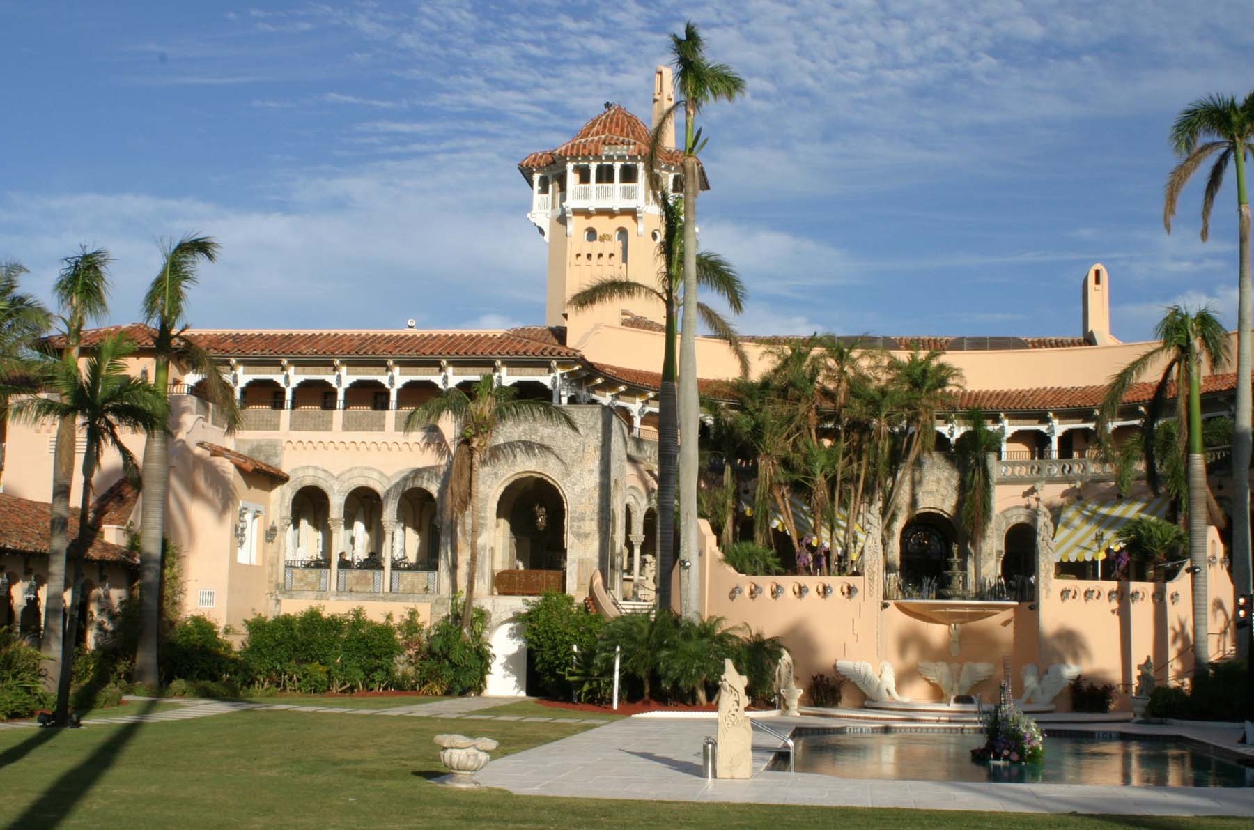 Mar a lago za Kseniju
Palm Beach, FL 1/22/05
Mar-a-Lago
Digital,Image: 426822207, License: Rights-managed, Restrictions: , Model Release: no, Credit line: JR Davis / Newscom / Profimedia