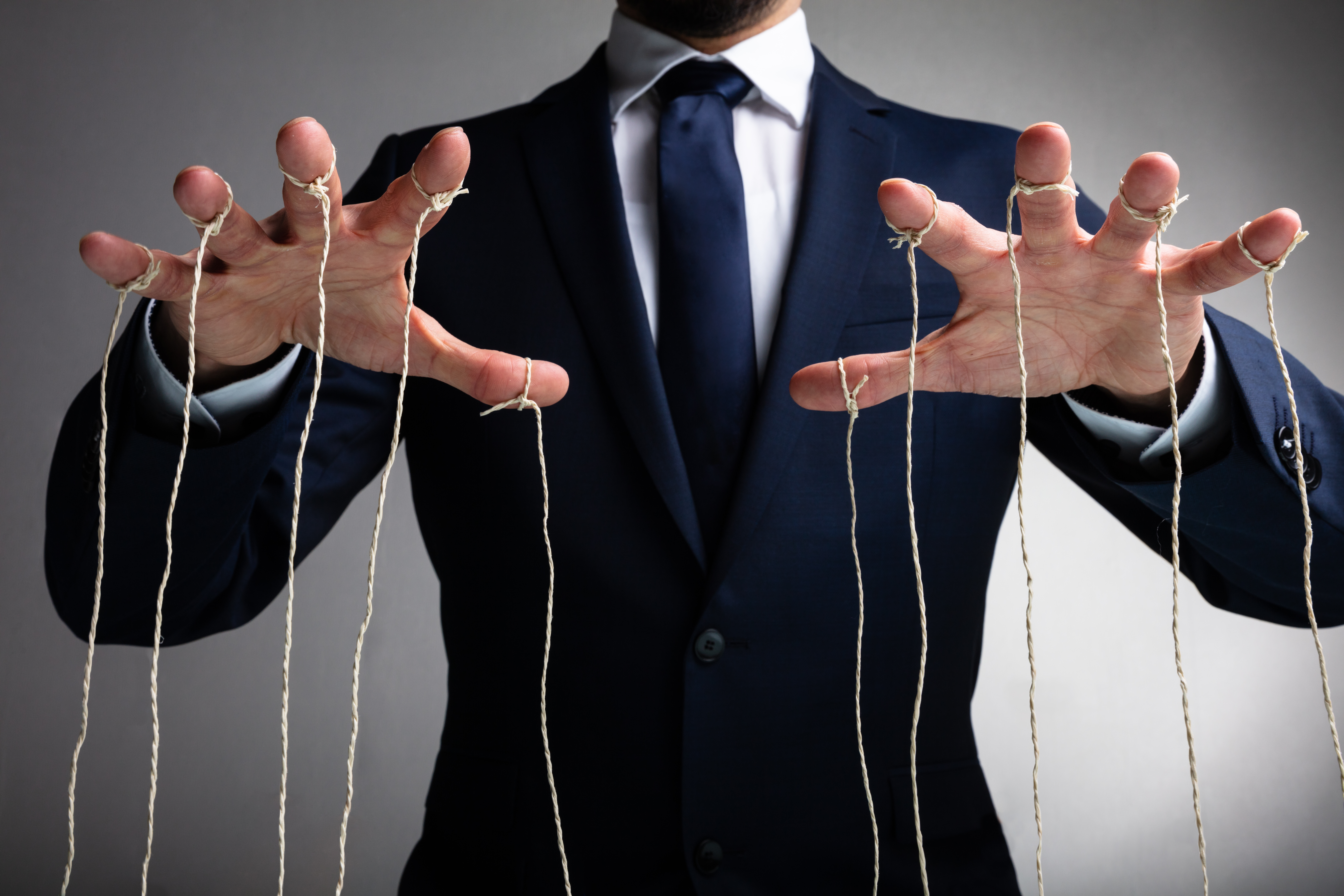 Rečenice kojim manipulatori žrtvama ruše samopouzdanje