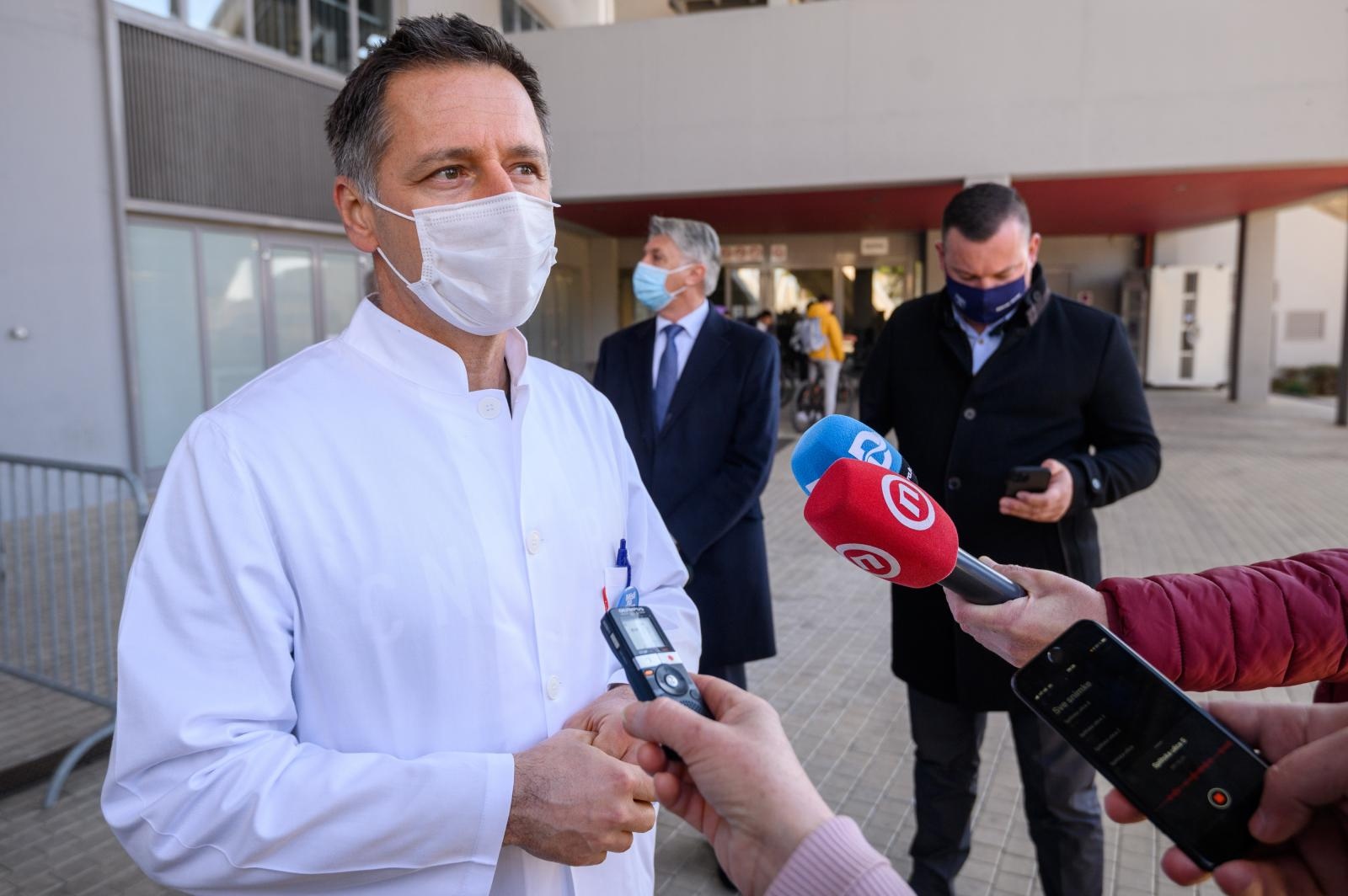 01.03.2021., Zadar - U dvorani na Visnjiku otvoren je punkt za cijepljenje gradjana protiv Covid-19. Alan Medic, epidemiolog. 
Photo: Dino Stanin/PIXSELL
