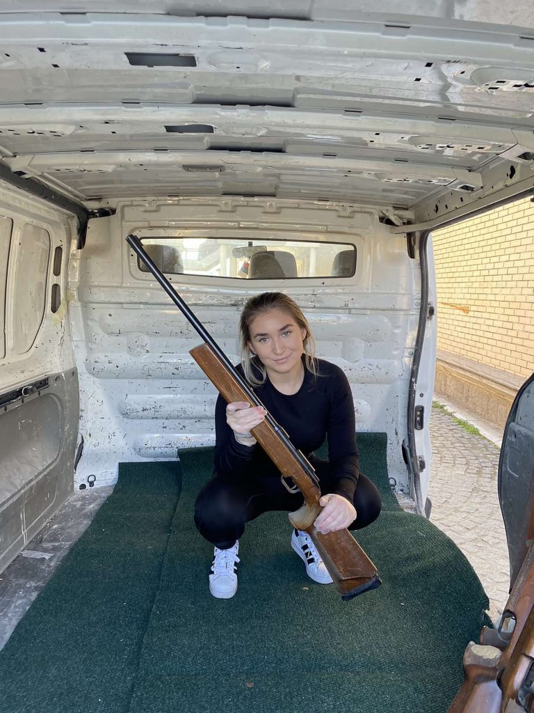 Tinejdžerka nadmašila svetski rekord u streljaštvu, streljaštvo