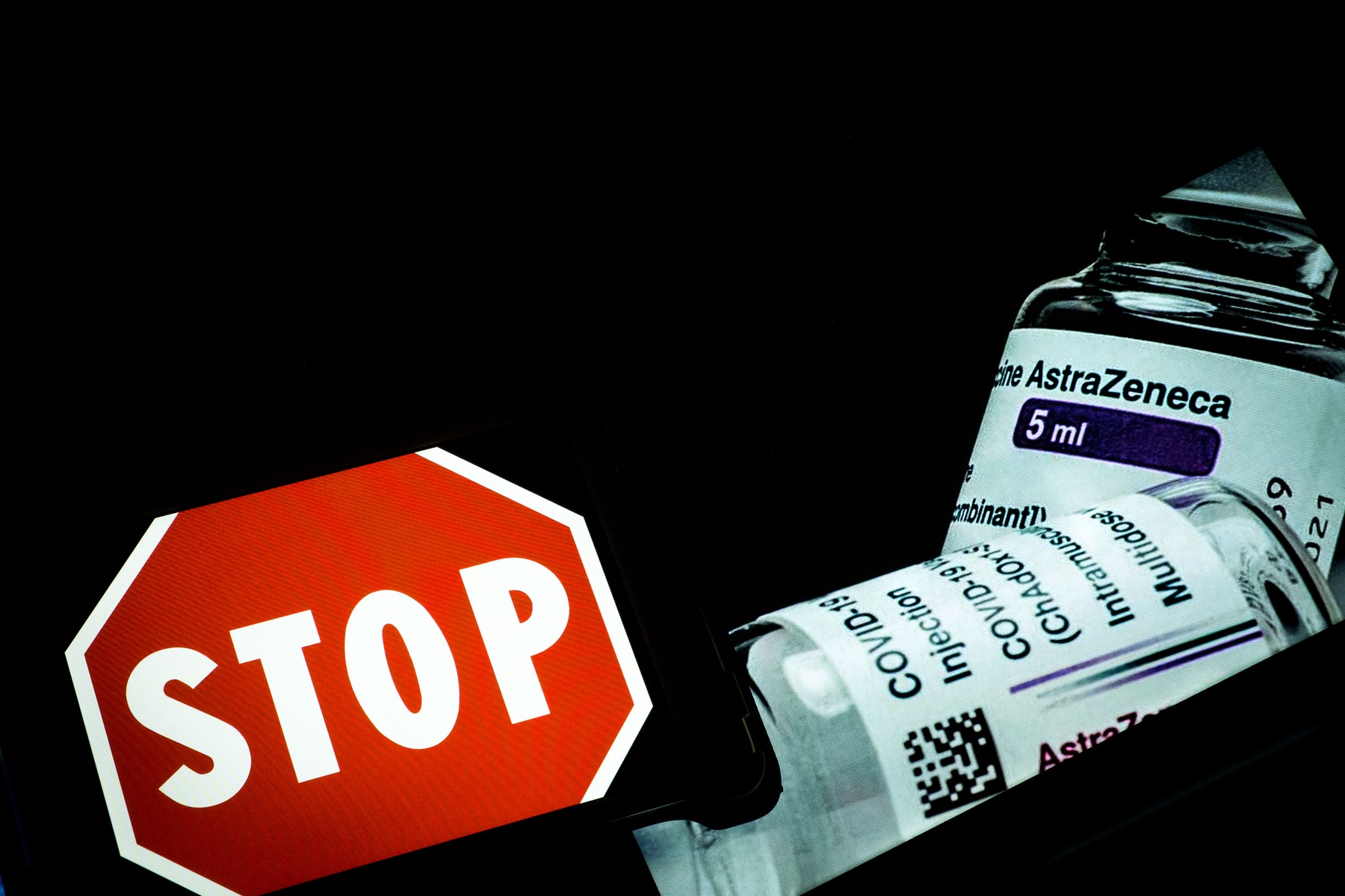 Rome: Photographic illustrations of the various pharmaceutical industries of Covid-19