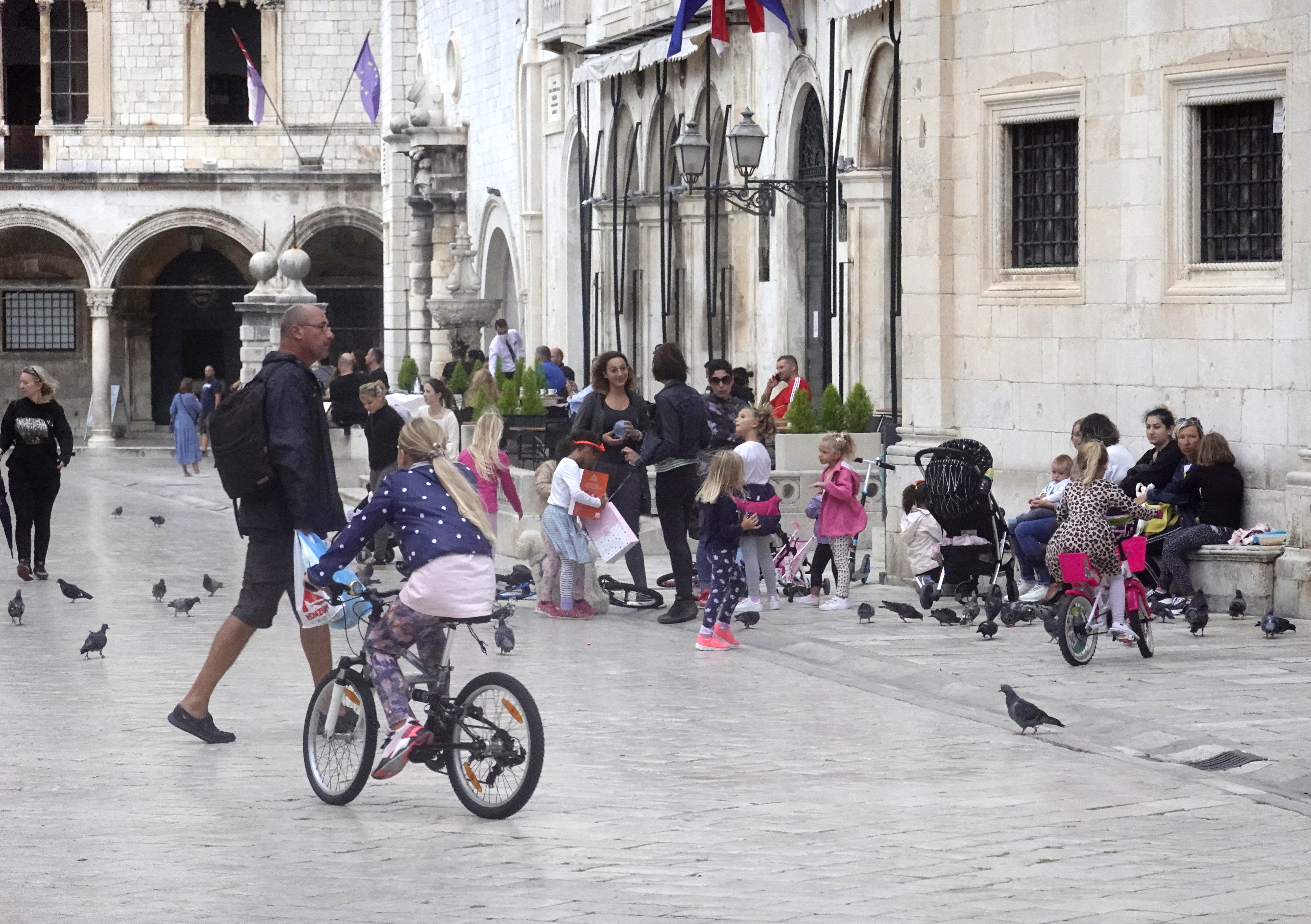 epa08717127 Citizens and tourists on the street in old town of Dubrovnik, Croatia, 03 October 2020. Dubrovnik is one of the top touristic destination in Croatia.  EPA-EFE/ANTONIO BAT