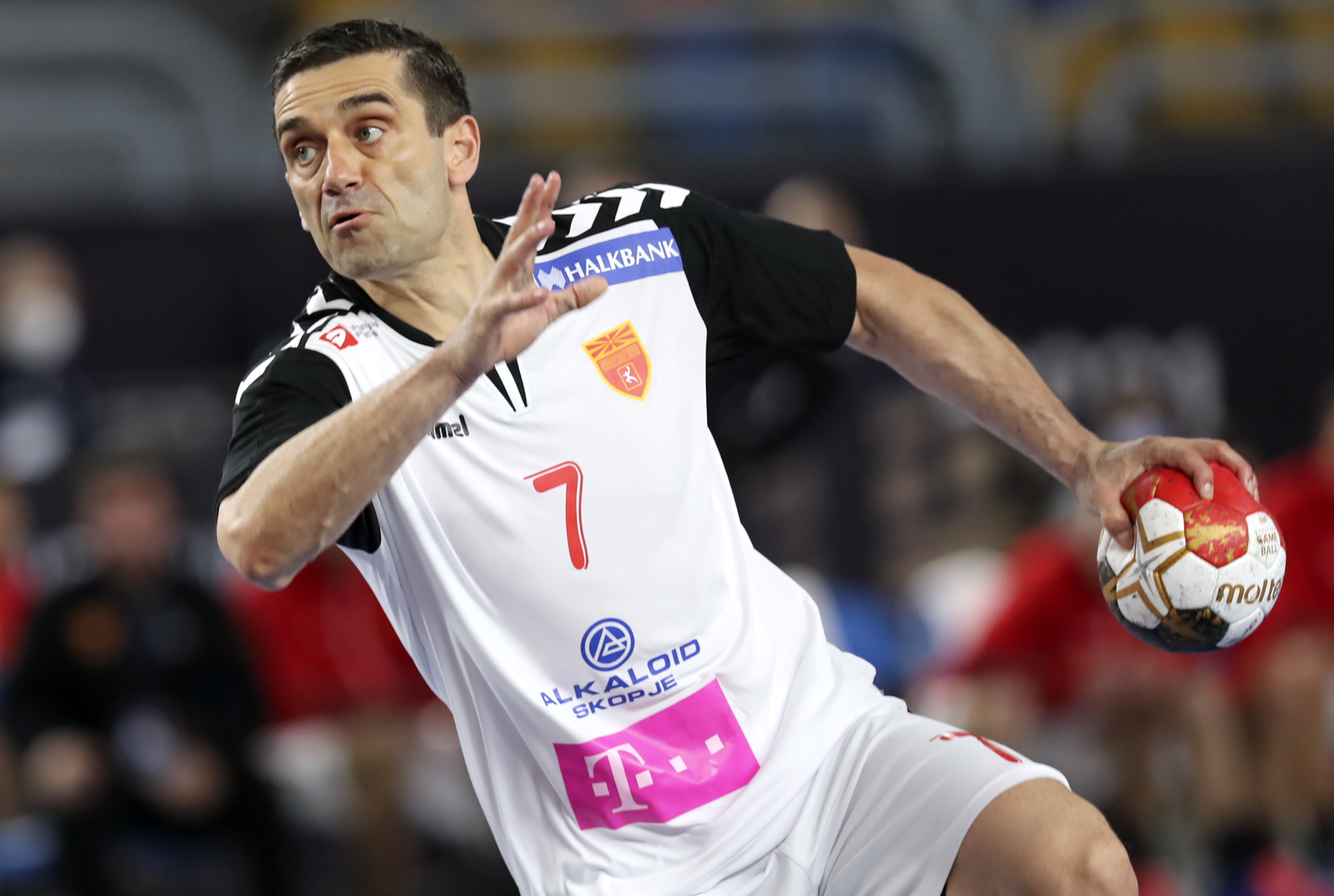 epa08962362 Kiril Lazarov of North Macedonia in action during the Main Round match between Belarus and North Macedonia at the 27th Men's Handball World Championship in Cairo, Egypt, 24 January 2021.  EPA-EFE/Mohamed Abd El Ghany / POOL