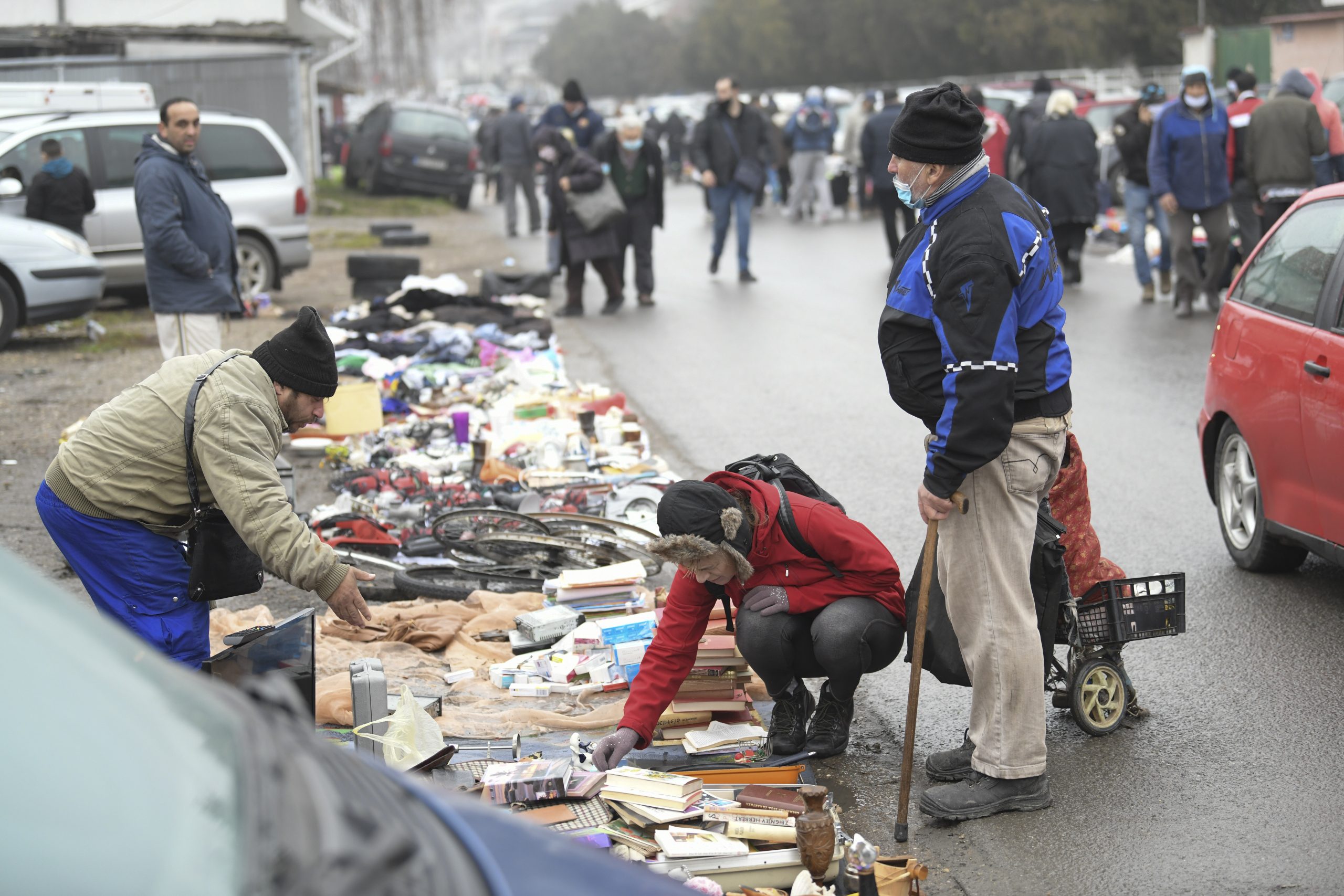 Beograd 13. decembar 2020. Zemun, zemunski buvljak, prodaja umetnina i raznih drugih stvari Foto:Dragan Mujan/Nova.rs