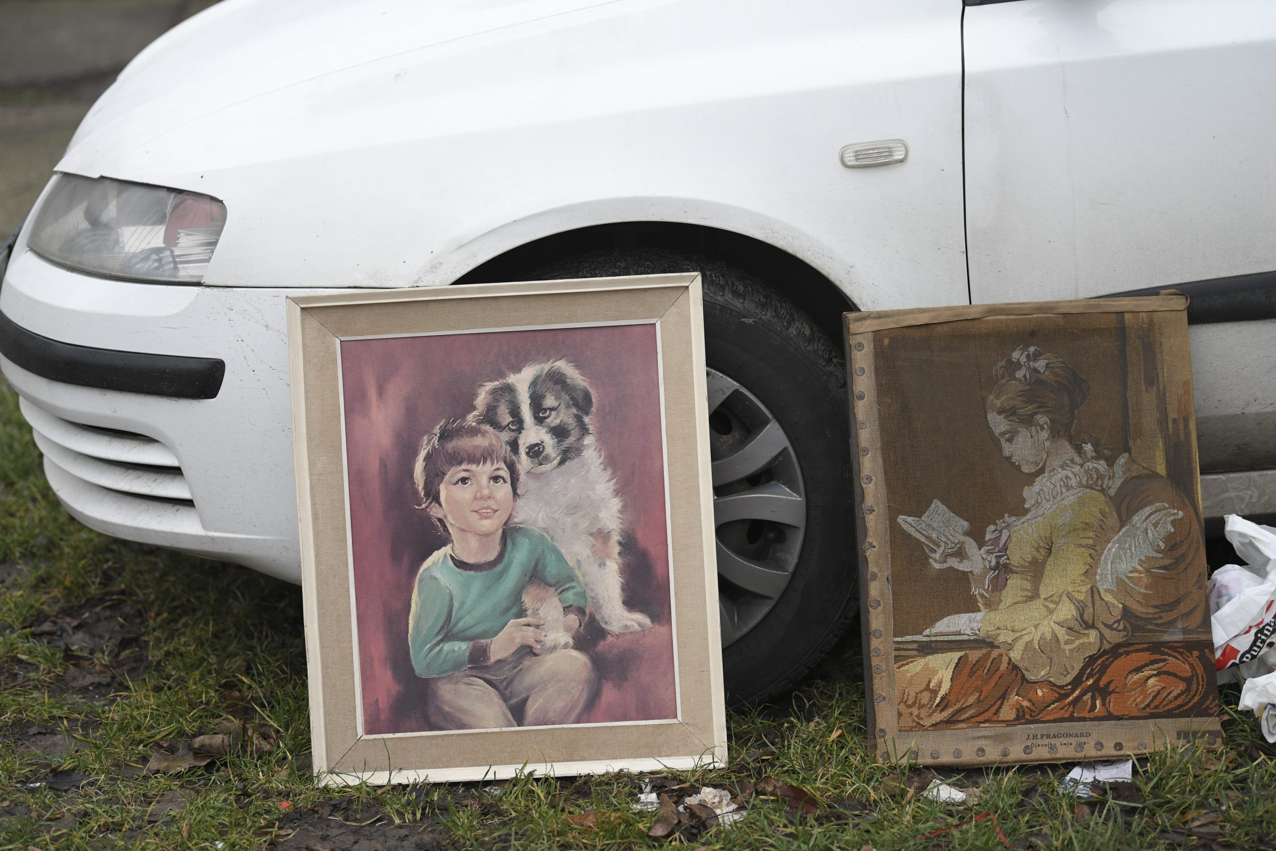 Beograd 13. decembar 2020. Zemun, zemunski buvljak, prodaja umetnina i raznih drugih stvari Foto:Dragan Mujan/Nova.rs