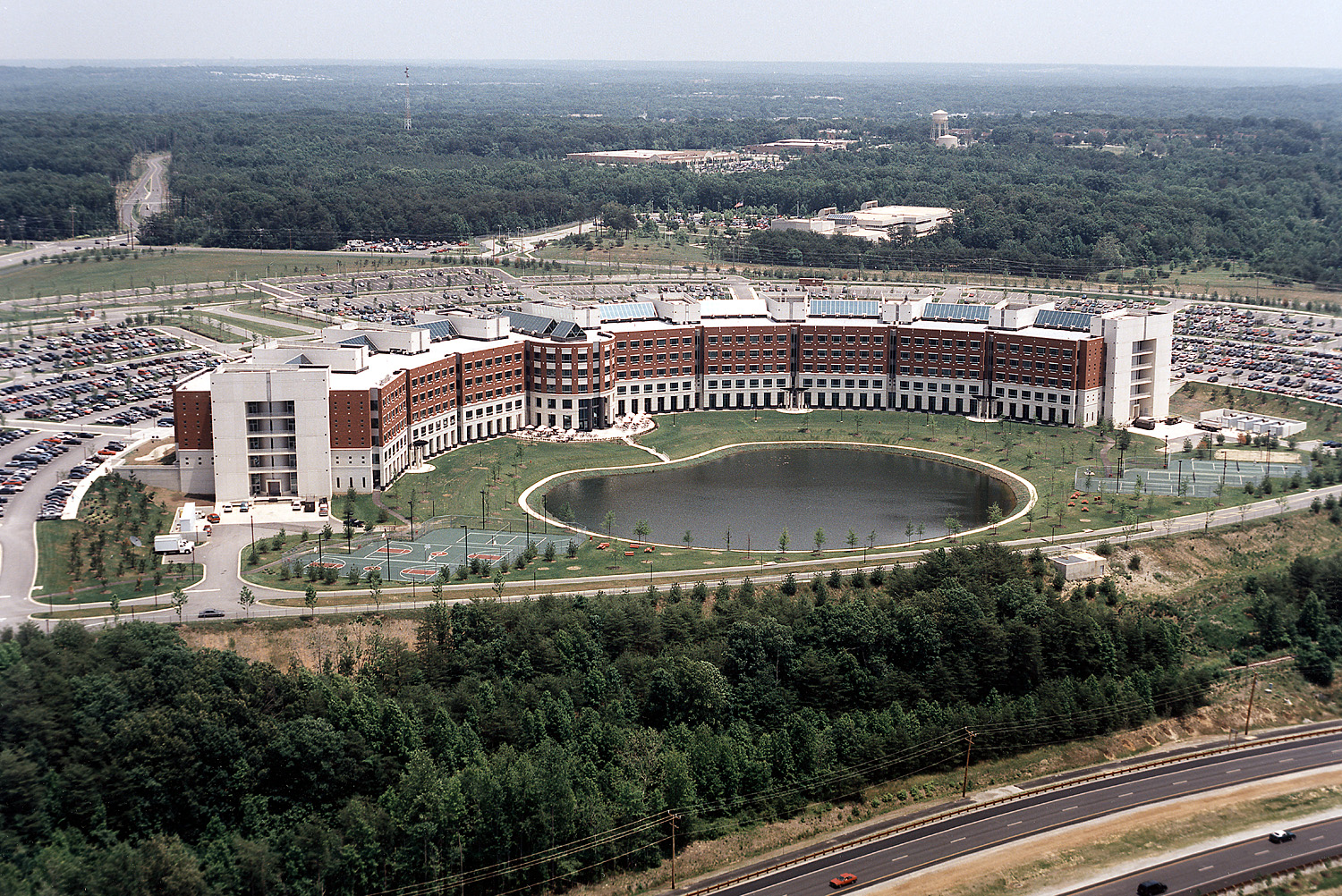 Fort_Belvoir_DLA_building