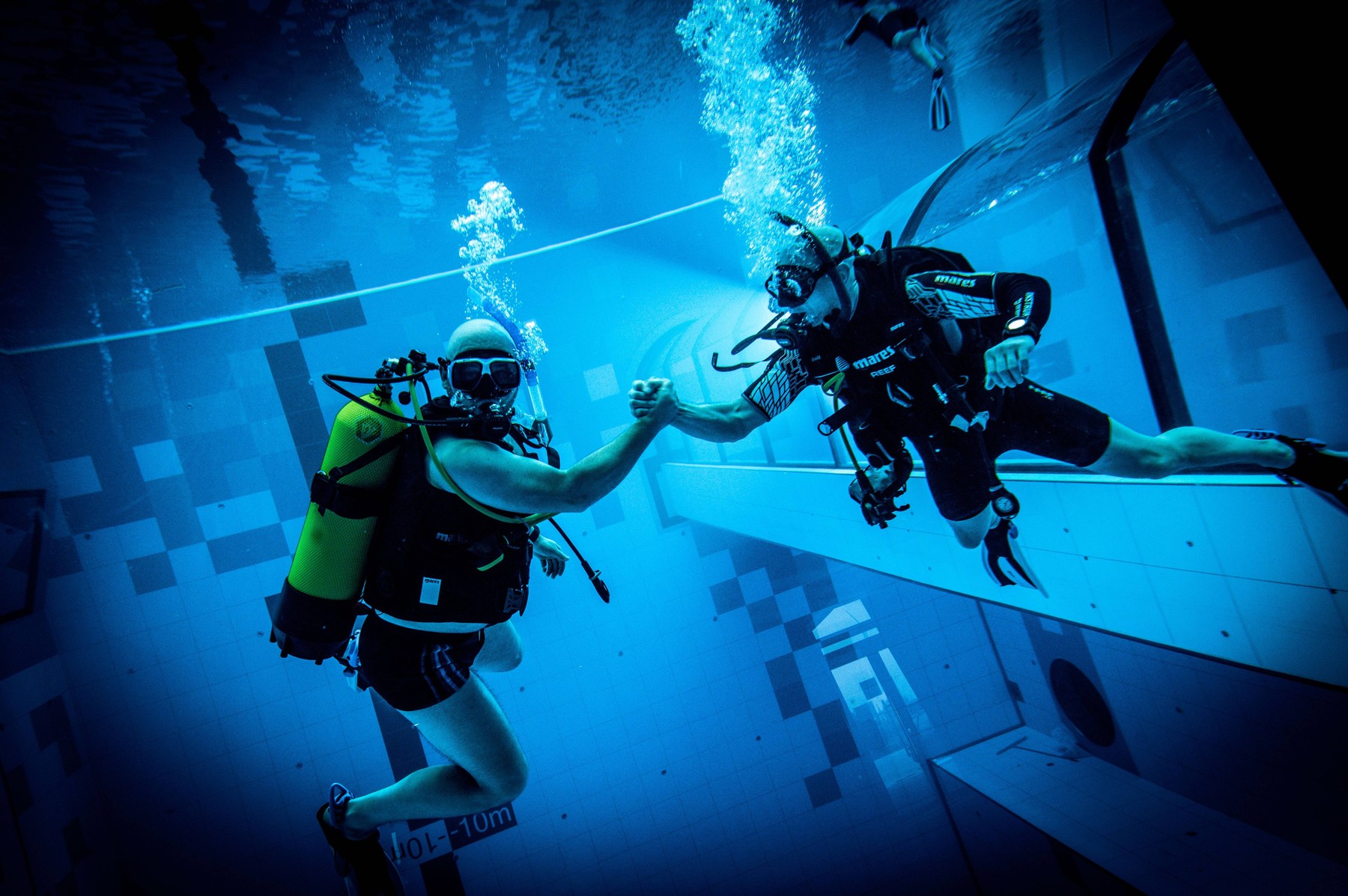 World's deepest diving pool