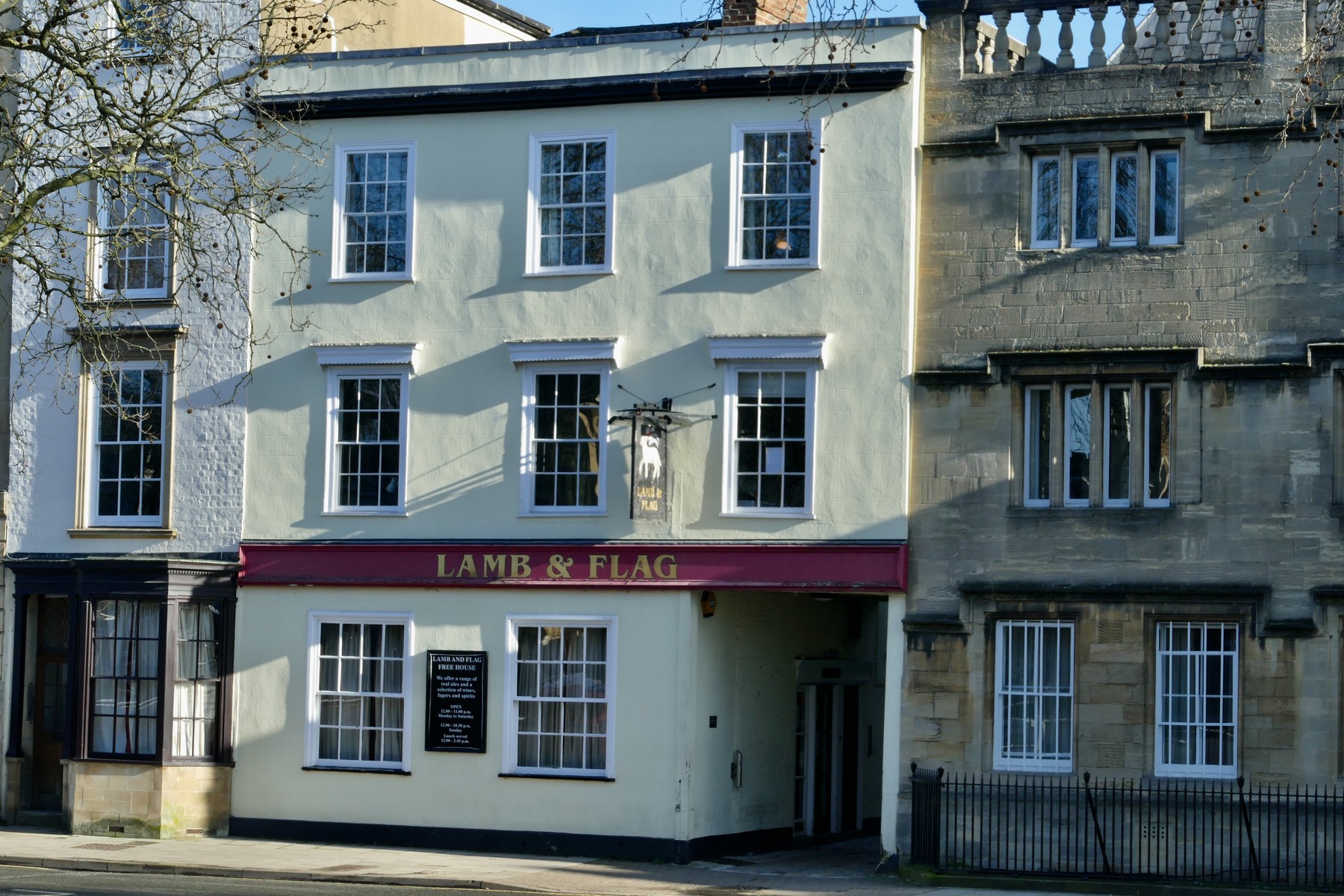 Historic Lamb &amp; Flag pub that survived the Great Plague is shut down by Covid-19. Oxford