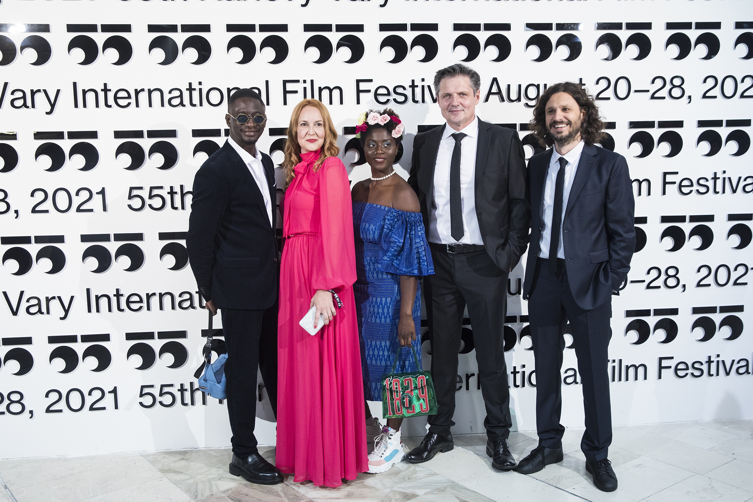 Stefan i glumci, press wall