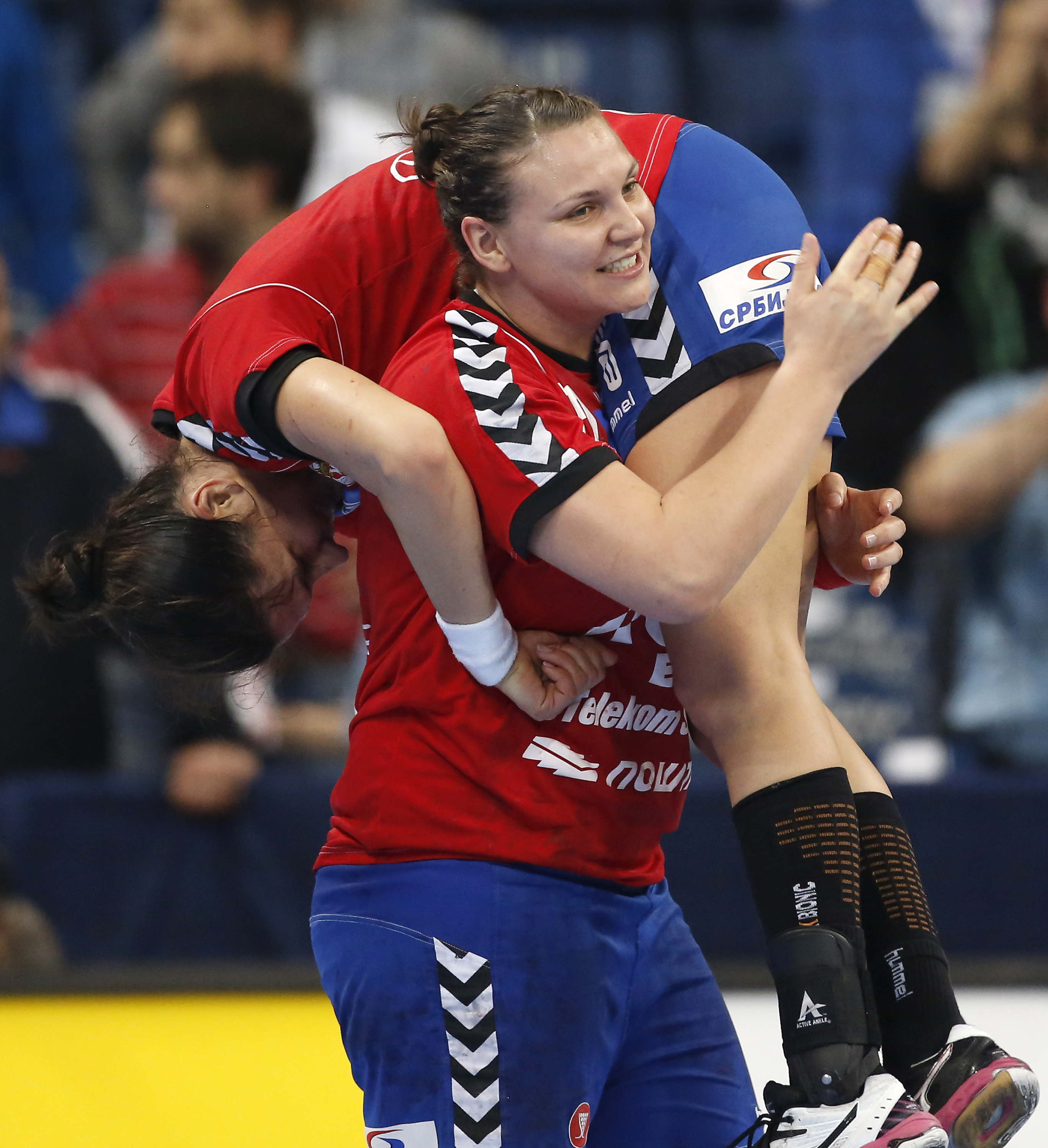 2013 World Women's Handball Championship - Serbia v Norway