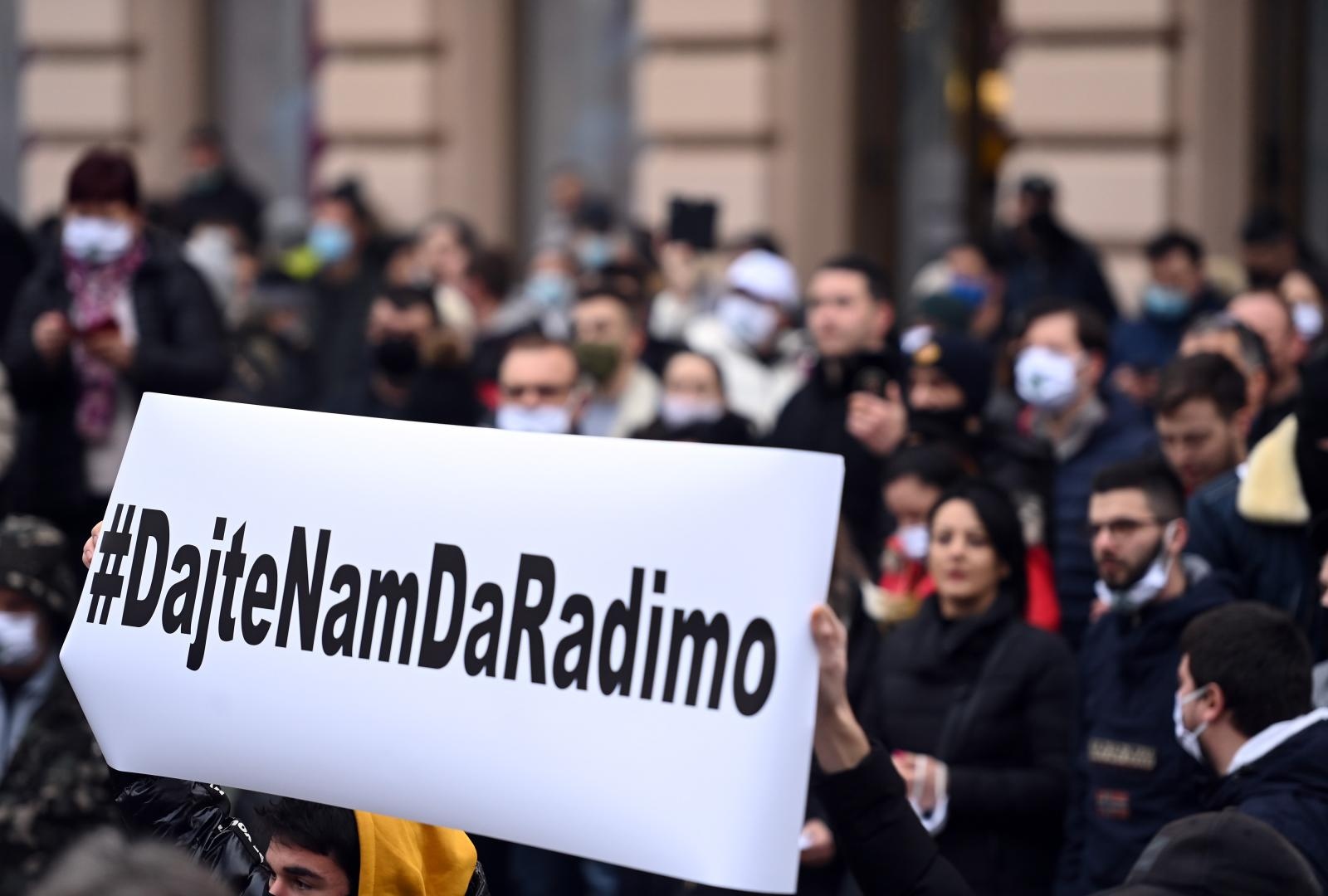 03.02.2021., Zagreb - U organizaciji Udruge Glas poduzetnika na Trgu bana Josipa Jelacica odrzan je prosvjed "zbog neadekvatnih ekonomskih mjera i diskriminatornih odluka prema dijelu poduzetnika". Photo: