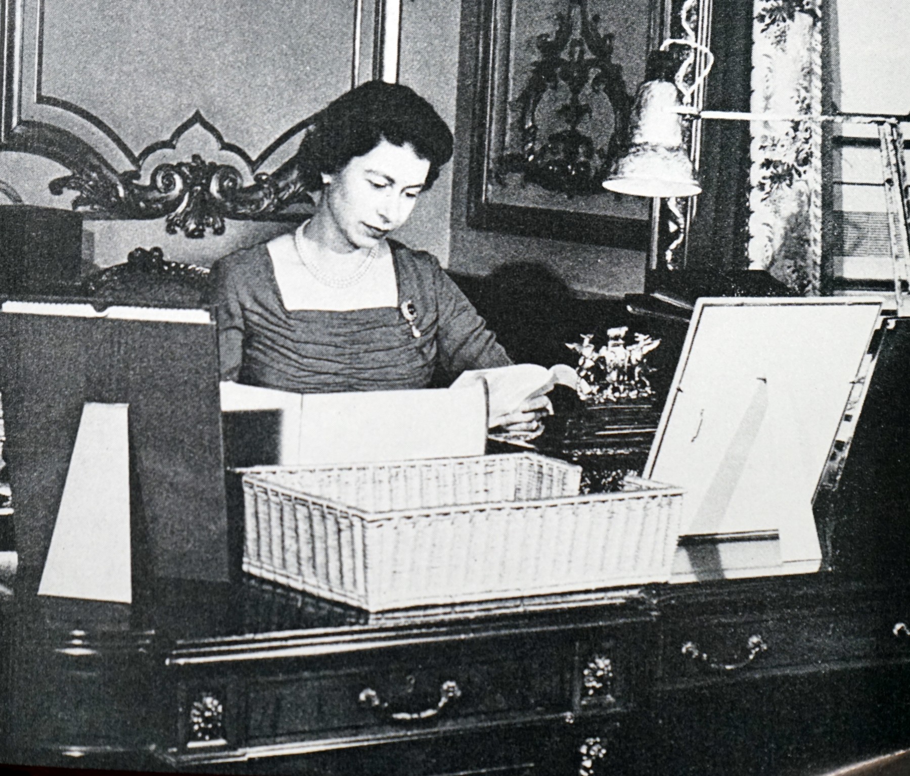 Photograph of Queen Elizabeth II (1926 -) at her desk. Dated 20th Century,Image: 383969095, License: Rights-managed, Restrictions: , Model Release: no, Credit line: - / World history archive / Profimedia