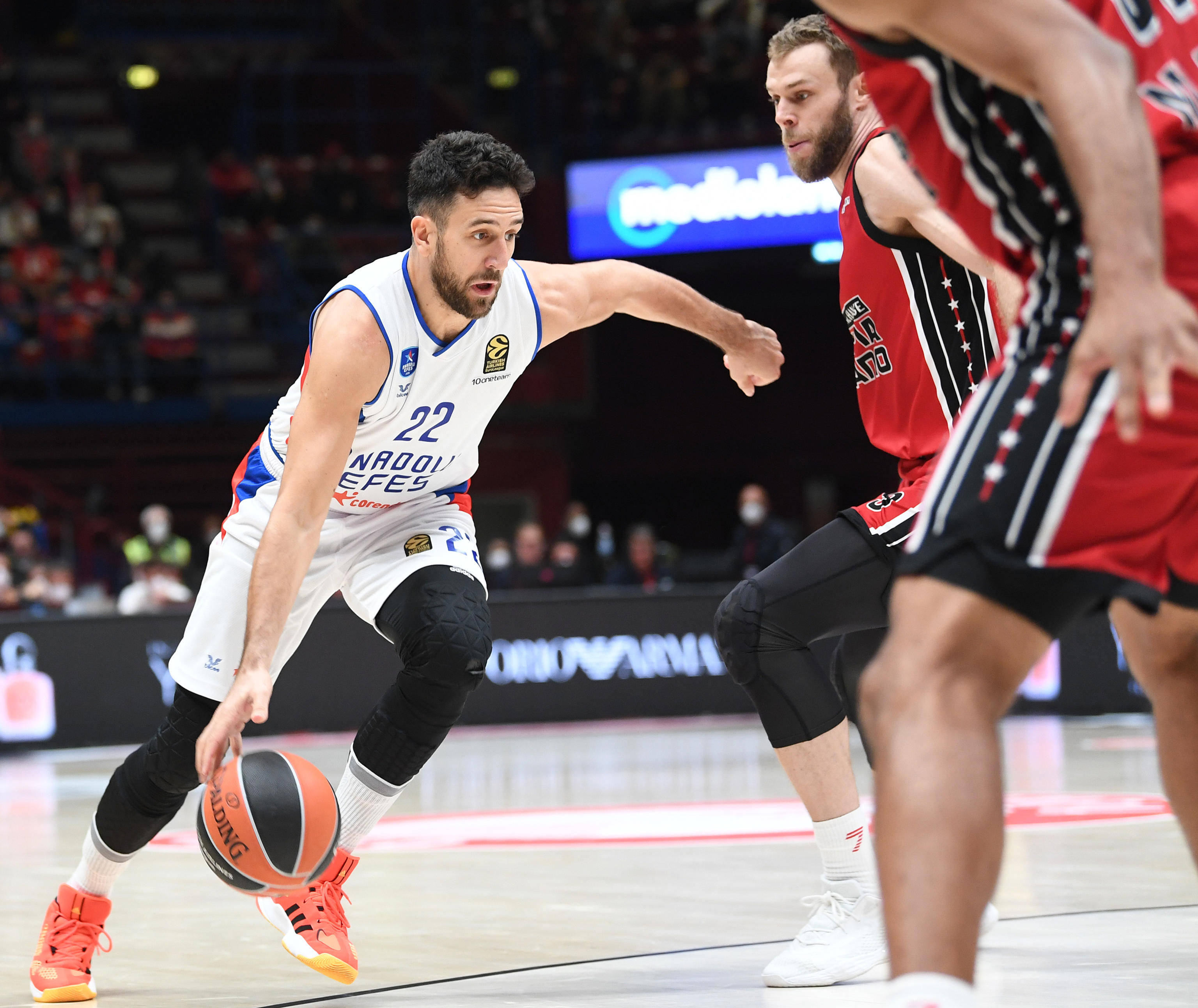 Armani Exchange Milan vs Anadolu Efes
