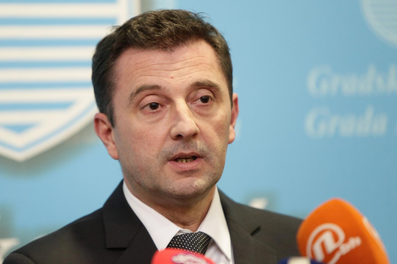 15.02.2021., Mostar - Nakon treceg kruga tajnog glasovanja na konstituirajucoj sjednici Gradskog vijeca Grada Mostara Mario Kordic (HDZ BiH) izabran za novog gradonacelnika. 
Photo: Denis Kapetanovic/PIXSELL