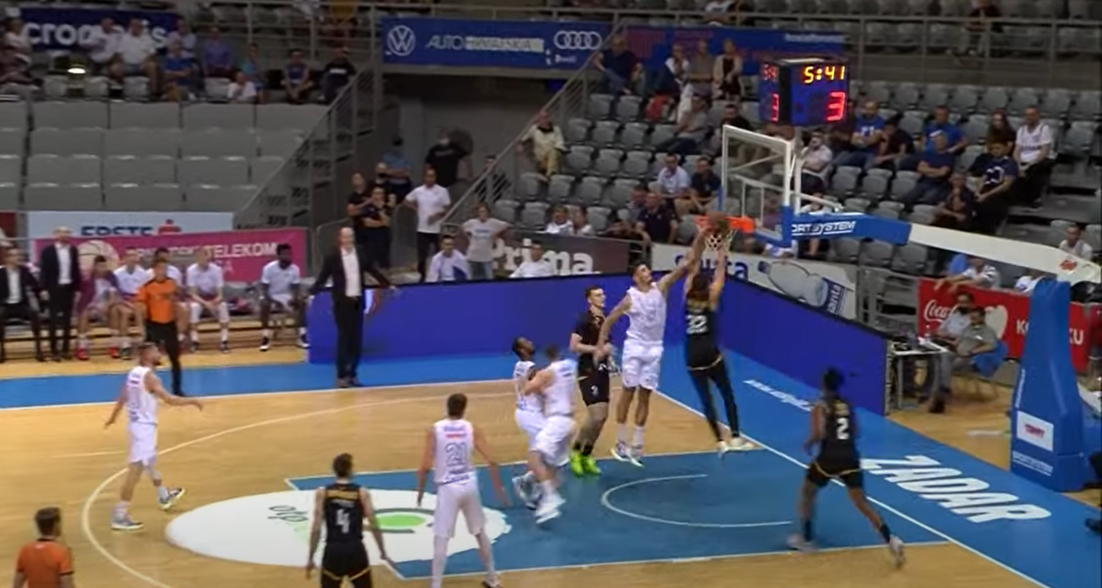 zakucavanje_trifunovic_1_1600x