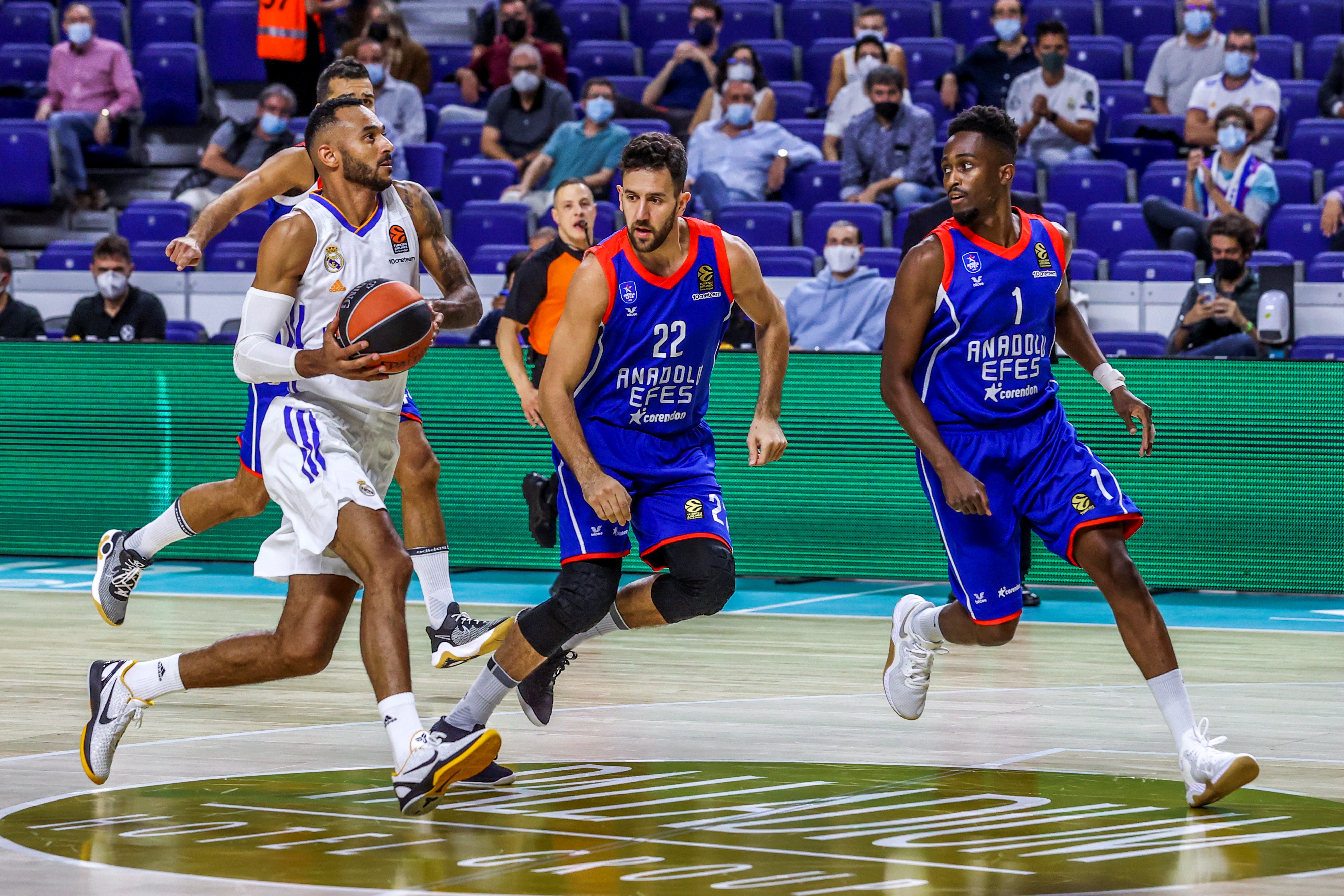 Real Madrid vs Anadolu Efes Istanbul