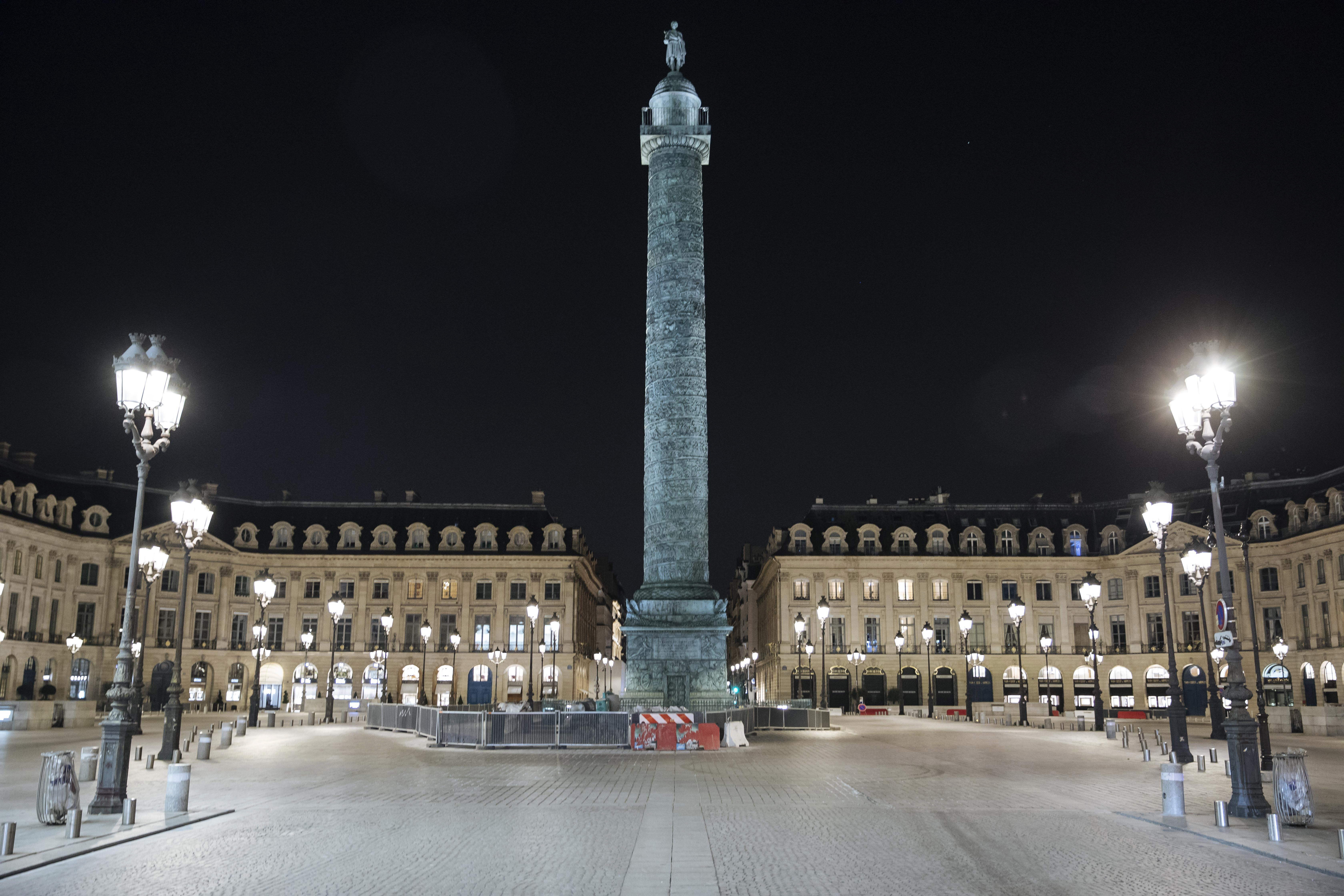 Virus Outbreak France prazne ulice pariz