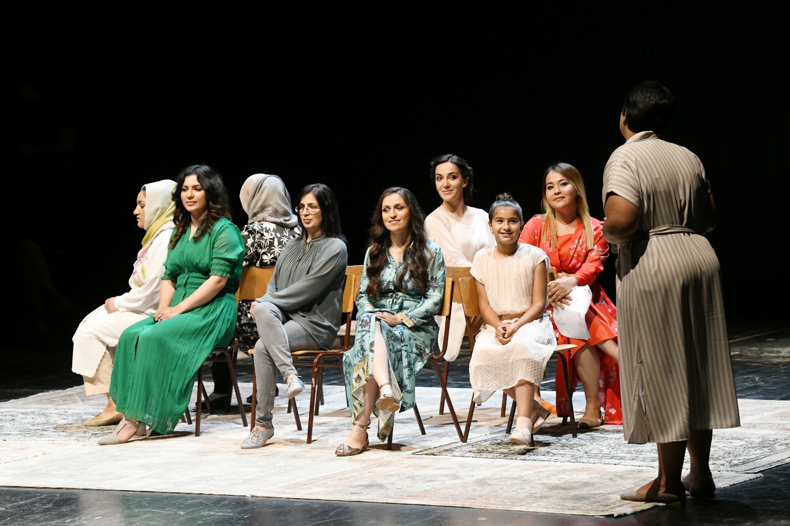 Beograd, 21.06.2021. Jugoslovensko dramsko pozorište, JDP, UNCHR, Svečanost povodom dana UNCHR,  projekat pozorišne radionice sa ženama i devojkama iz kampa u Krnjači Foto: Vesna Lalić/Nova.rs