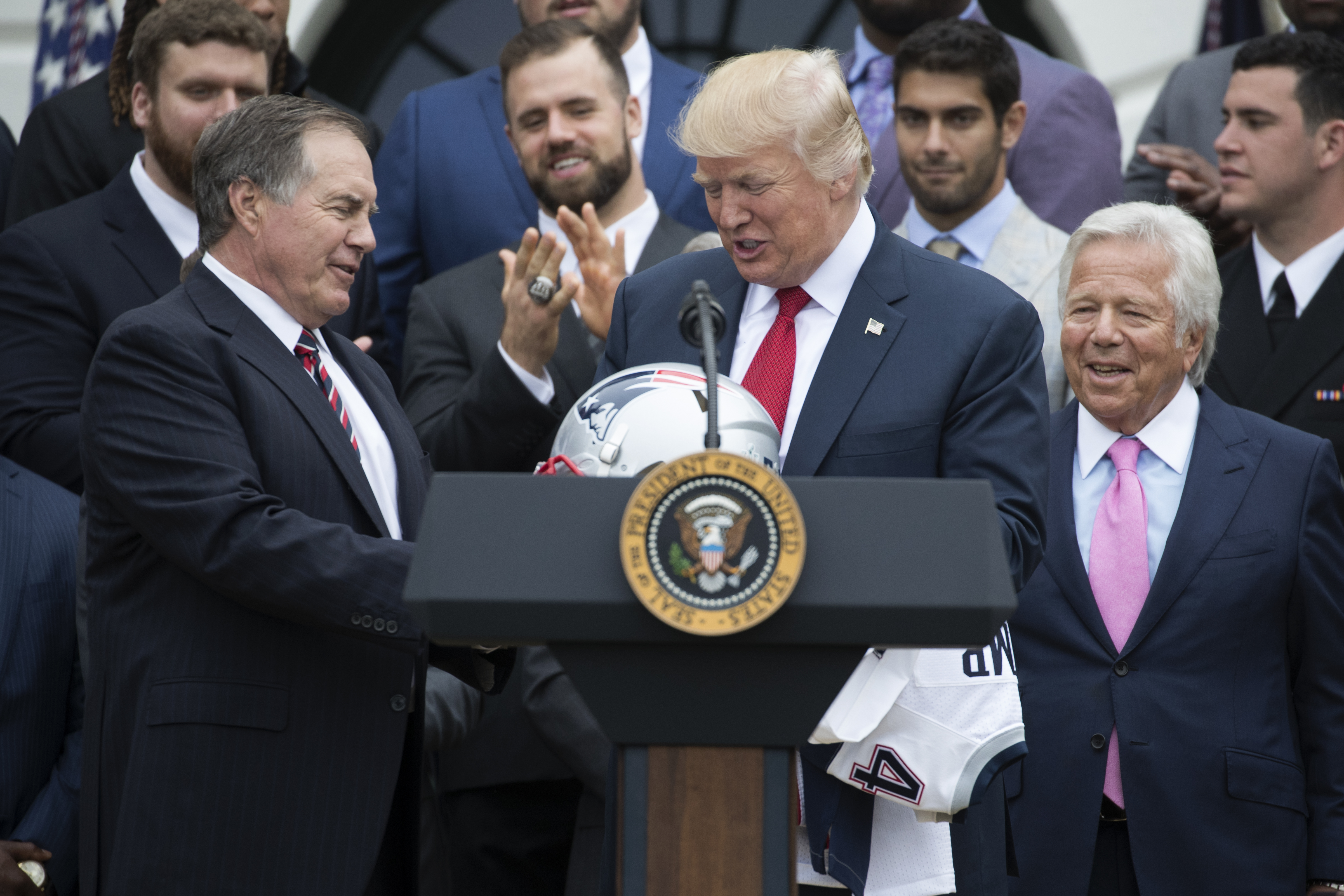 Bil Beličik i Donald Tramp