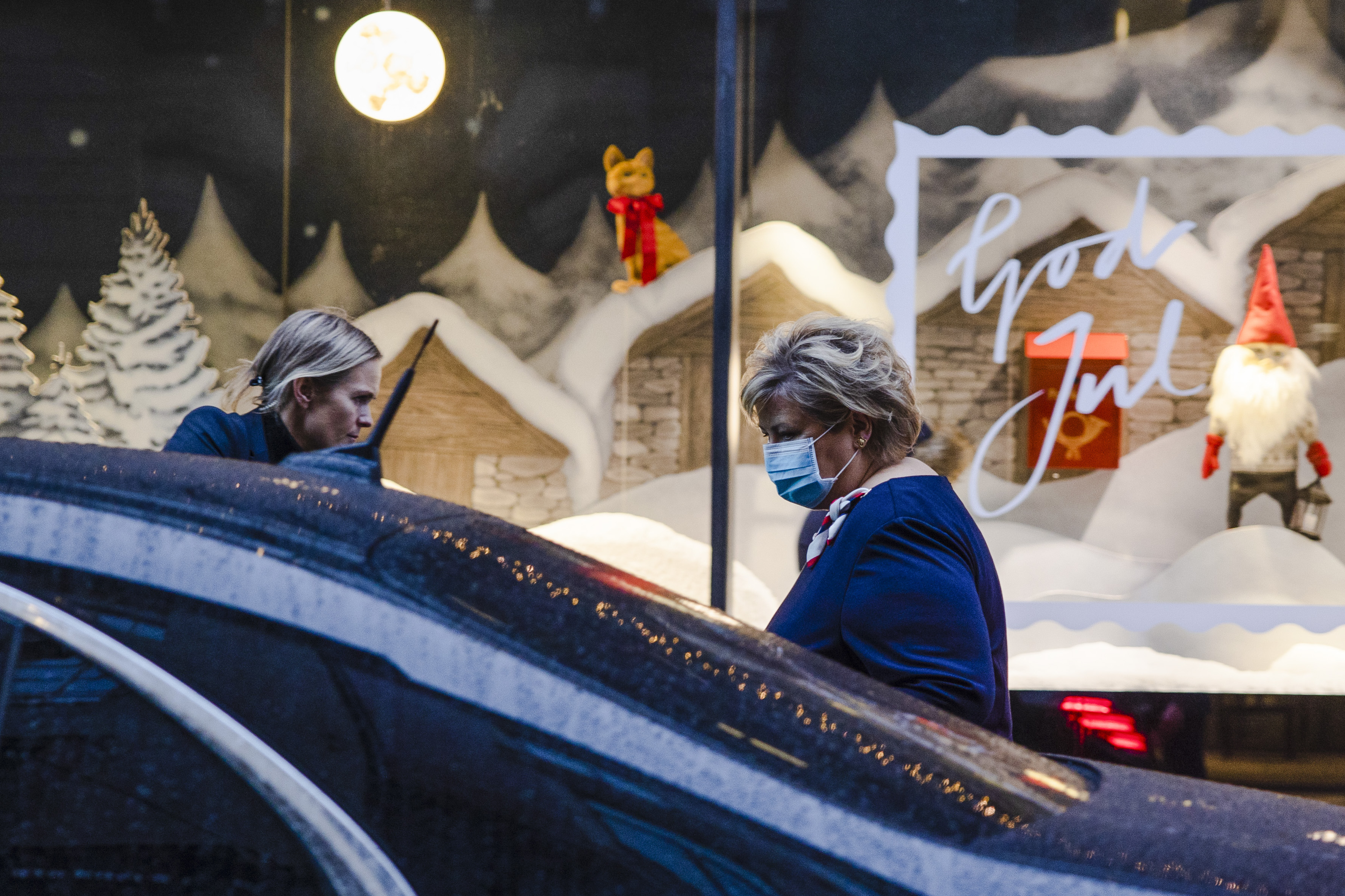 epa08857258 Norway´s Prime Minister Erna Solberg leaves today´s press conference regarding the corona situation and Christmas celebrations, in Oslo, Norway, 02 December 2020.  EPA-EFE/Jil Yngland NORWAY OUT NORWAY OUT