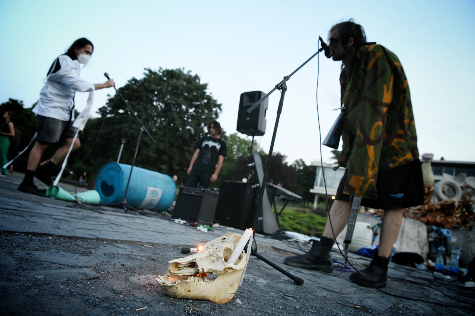 Beograd 25.06.2021. Oktobarski salon, otvaranje, početak, performans Foto: Vesna Lalić/Nova.rs