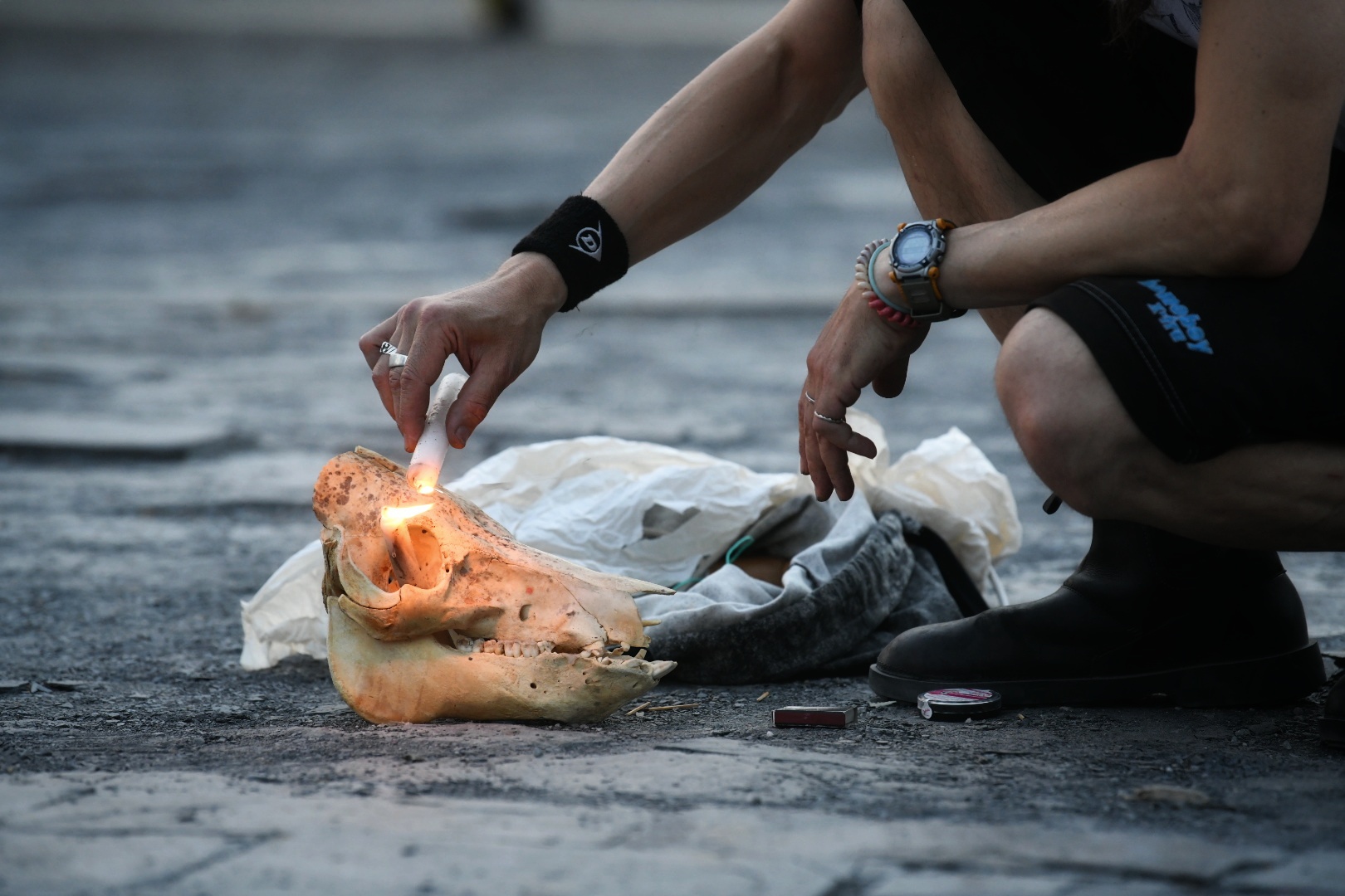Beograd 25.06.2021. Oktobarski salon, otvaranje, početak, performans Foto: Vesna Lalić/Nova.rs