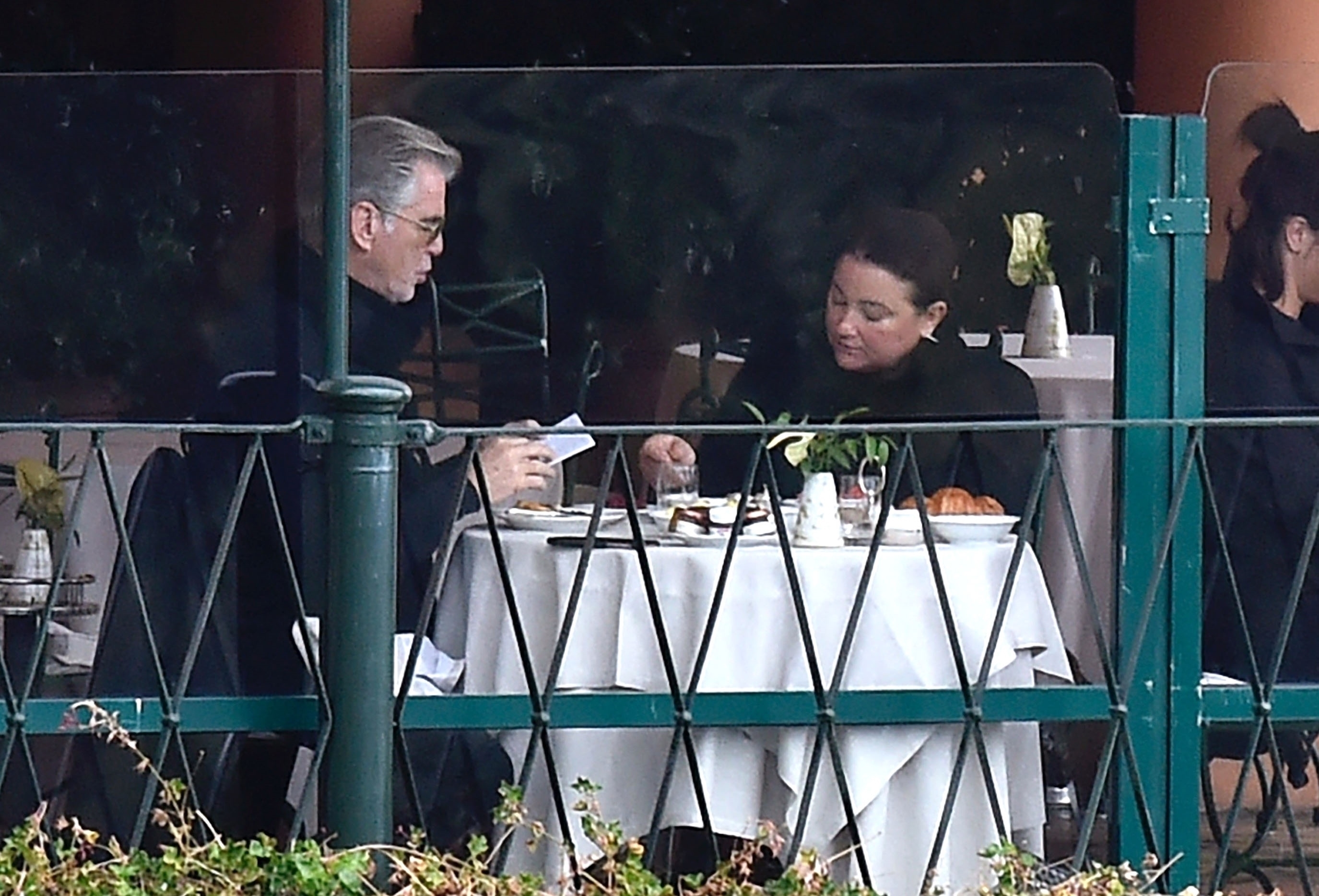 *EXCLUSIVE* Former 007 James Bond actor Pierce Brosnan and his wife Keely Shaye Smith enjoying a little Italian fine dining in Portofino