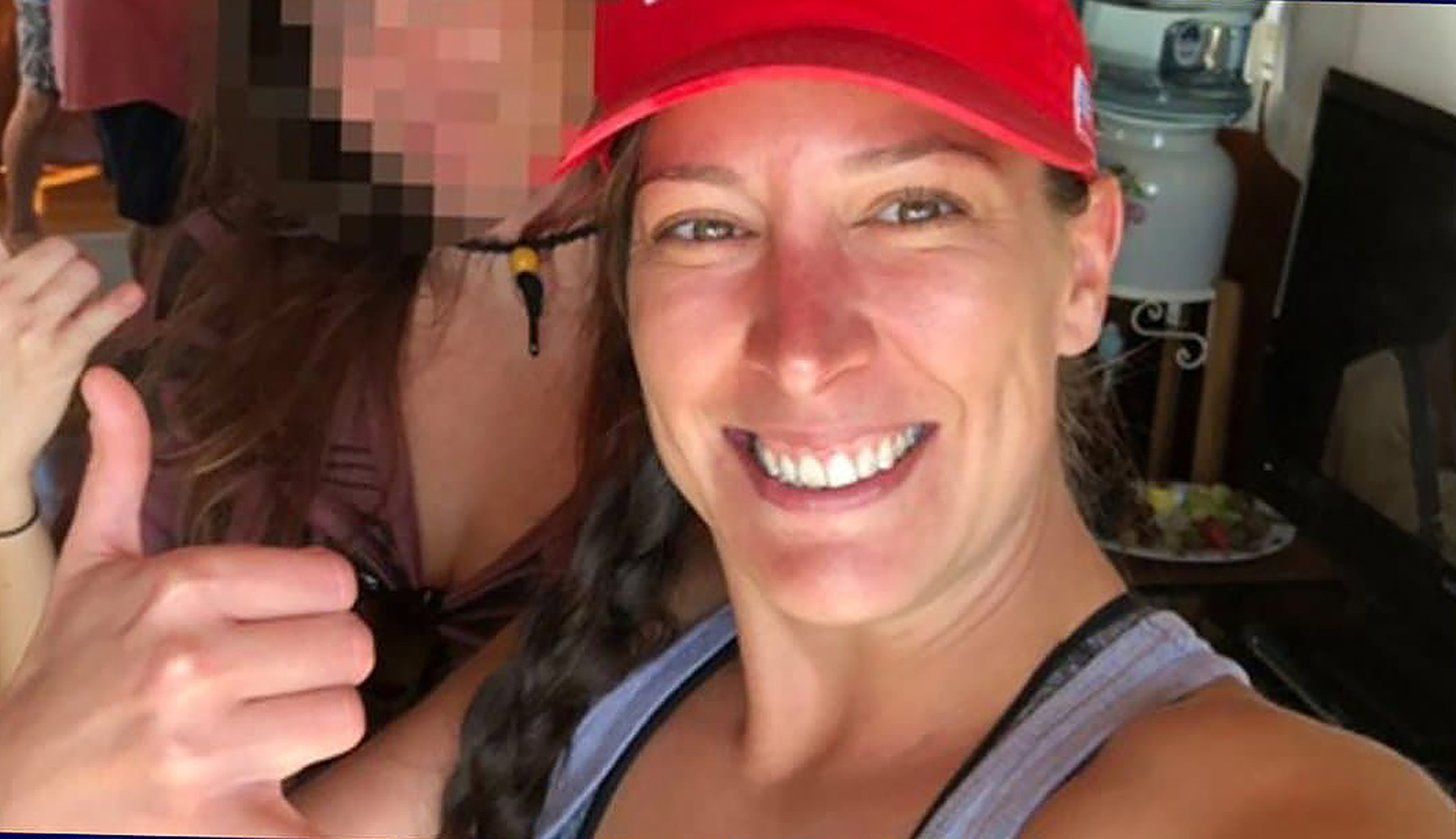 Ashli Babbit  tuée aujourd'hui  au Capitole etait une supporter de Donald Trump.