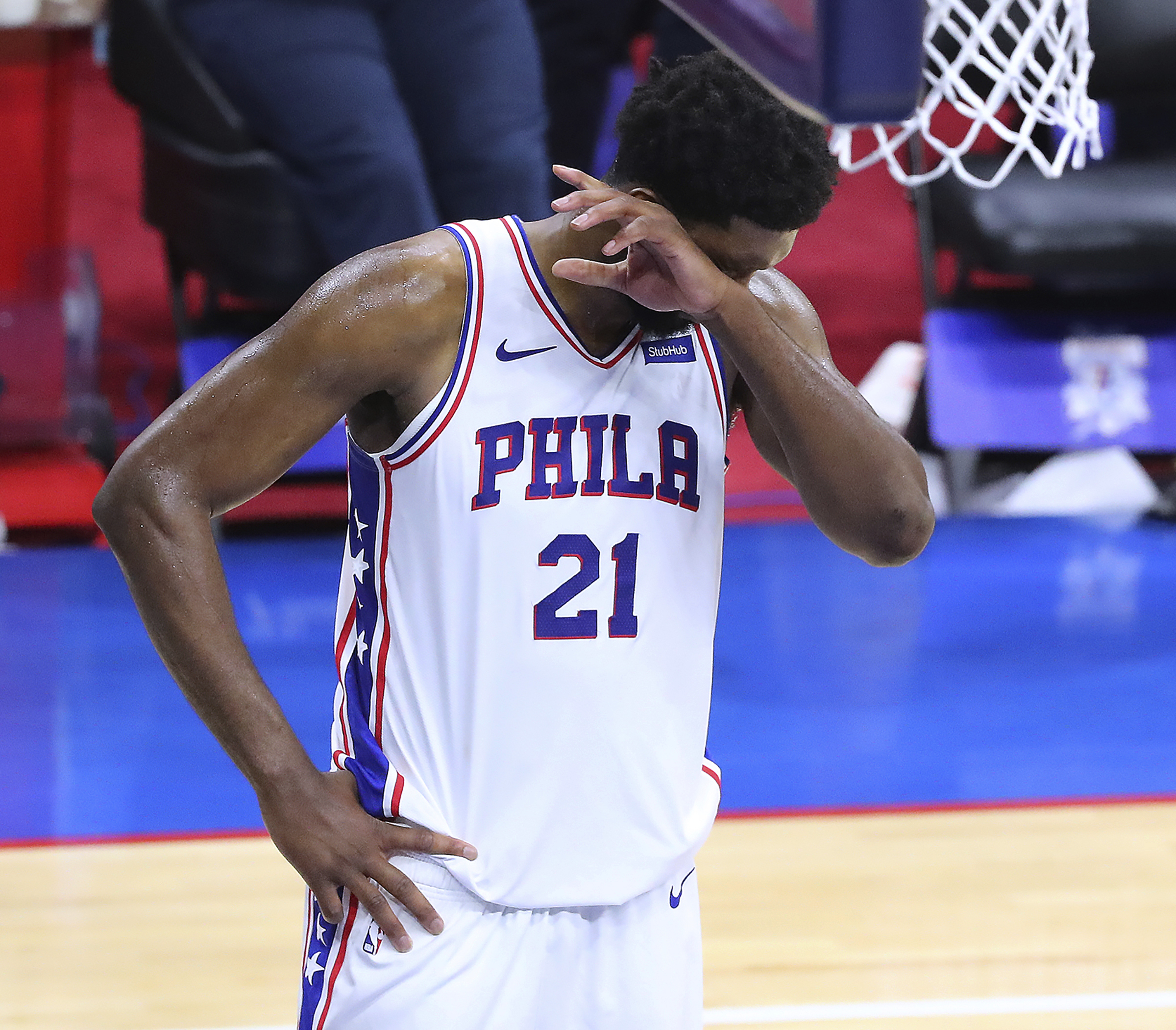 Hawks 76ers Basketball