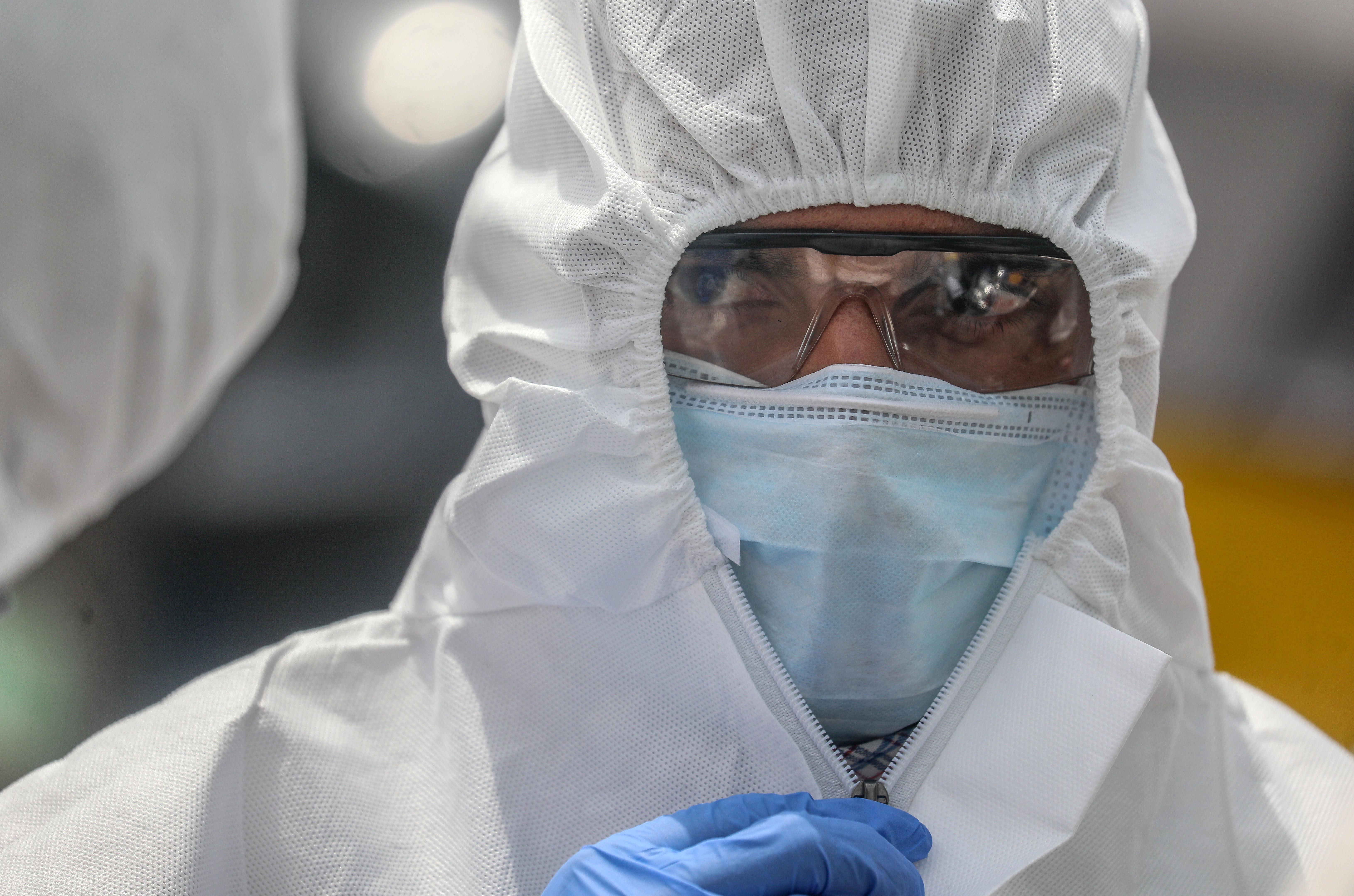 Skafander, doktor, COVID-19 pandemic in India