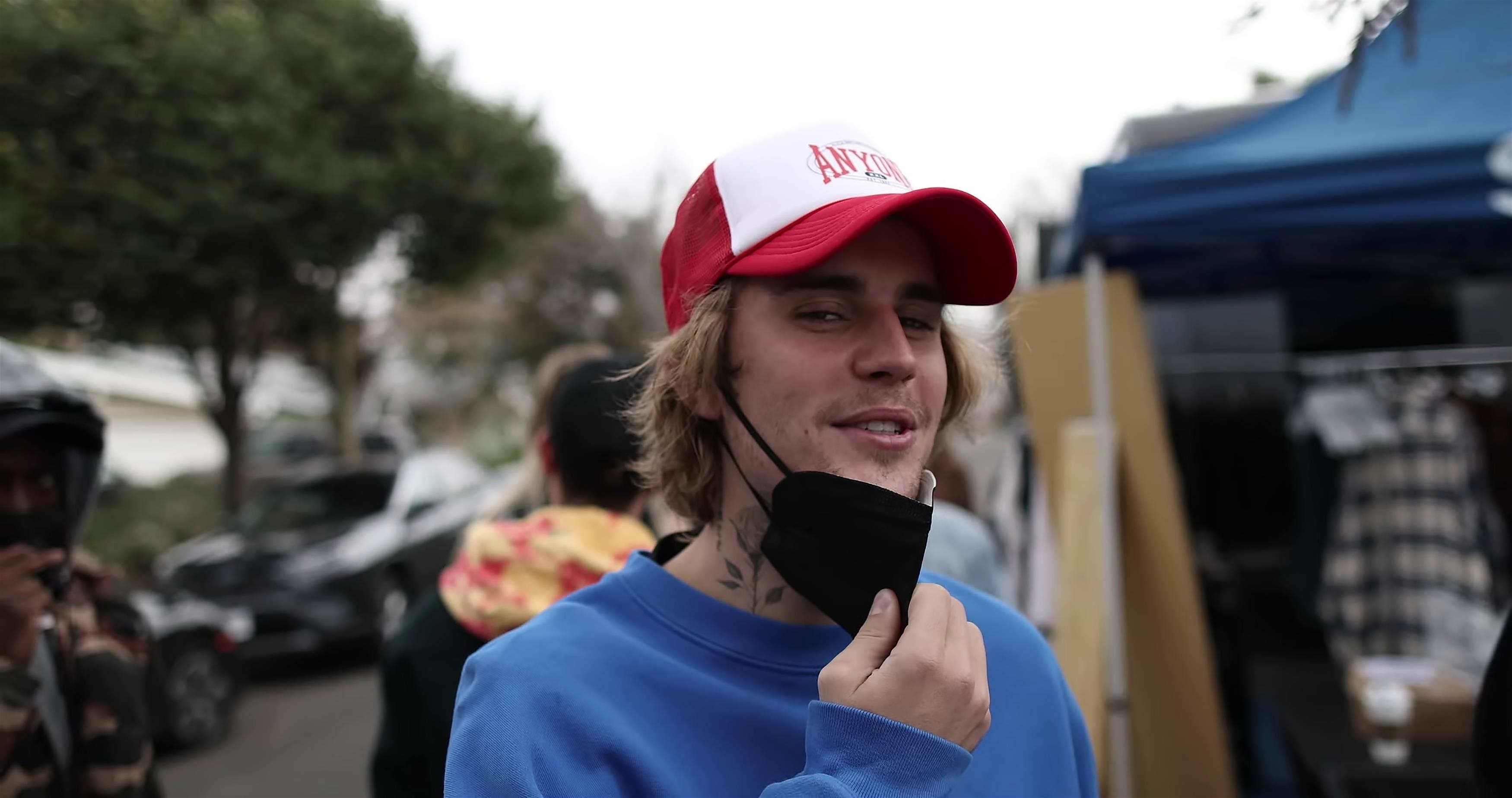 Justin Bieber gives a behind the scenes look at his new music video 'Hold On'