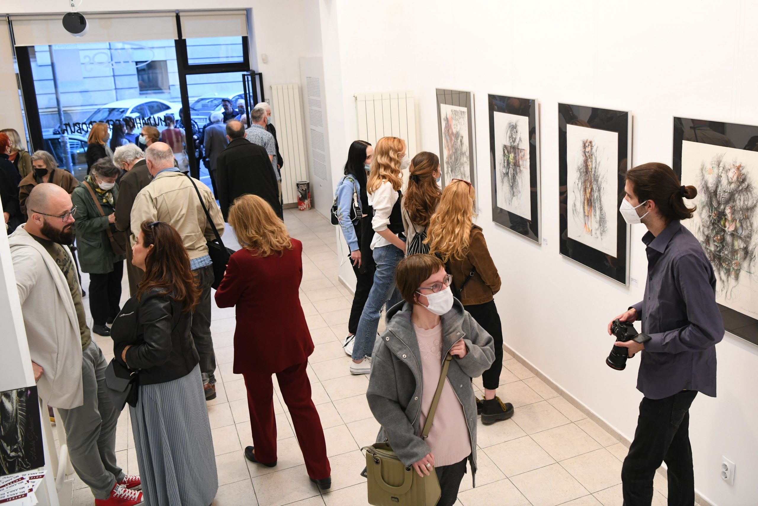 Beograd 18.05.2021. Izložba crteža kostima Milanke Berberović u galeriji Haos Foto: Goran Srdanov/Nova.rs