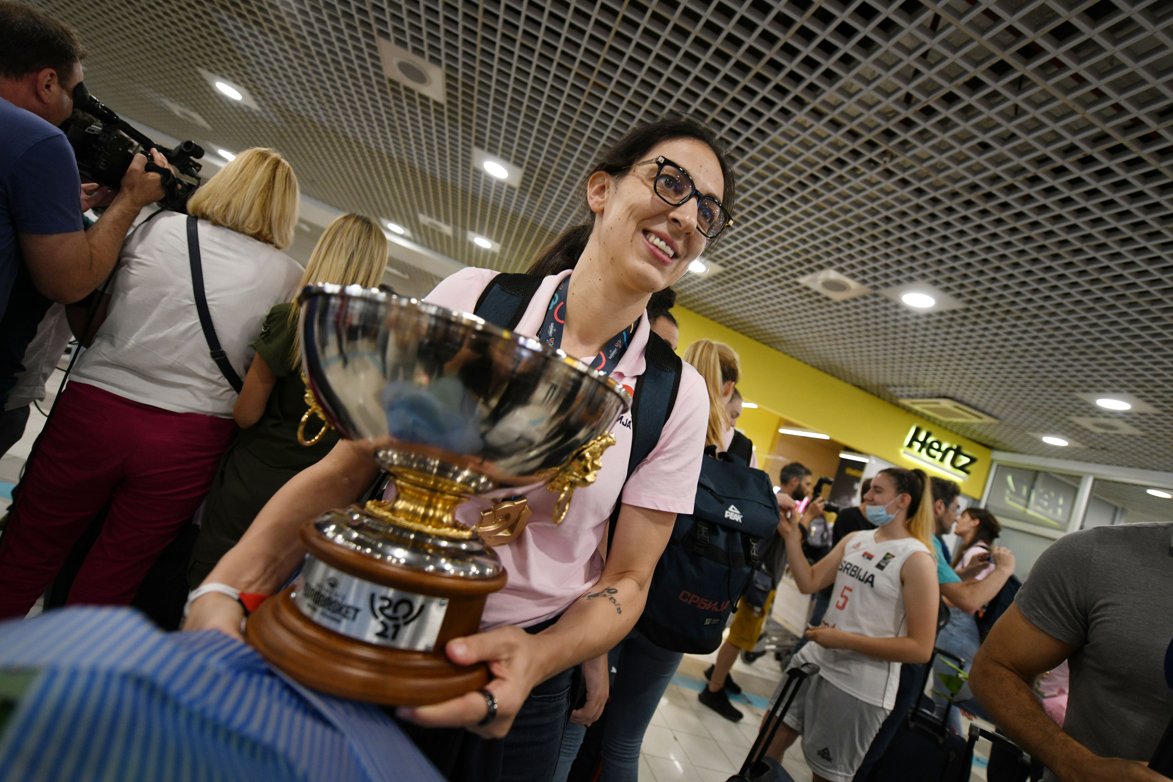 Beograd, 28.06.2021. Aerodrom Nikola Tesla, Doček košarkašica, košarkašice, Nove šampionke Evrope Foto: Filip Krainčanić/Nova.rs