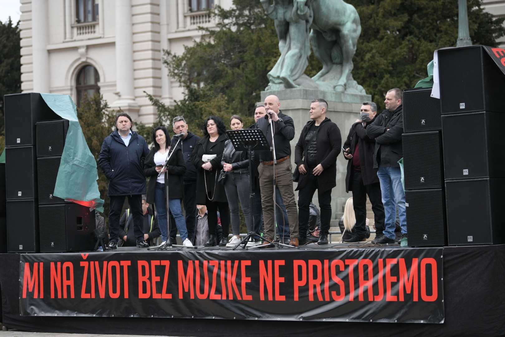 Beograd, 14.03.2021. Protest muzičara ispred Skupštine, muzičari Foto: Dragan Mujan/Nova.rs