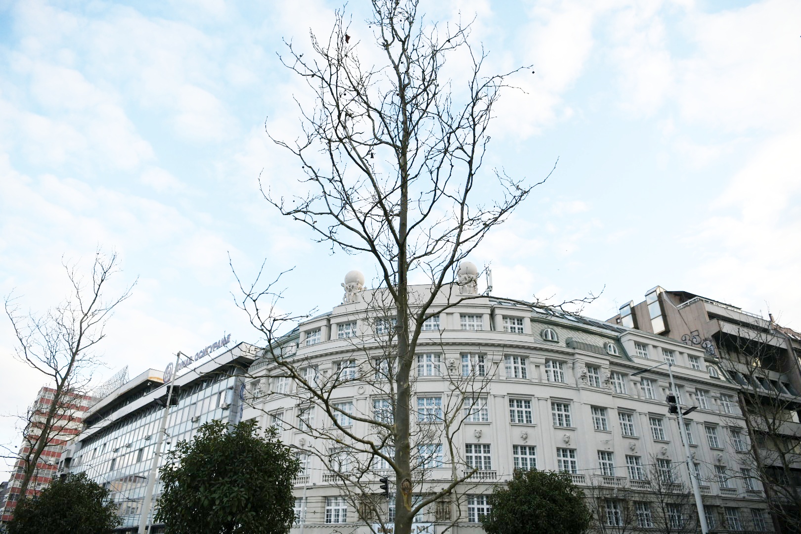 Beograd 21.12.2020. Zgrada, hotel, Kolarčeva, bivša zgrada Jugoeksporta, Trg republike, zima, koronavirus Foto: Vesna Lalić/Nova.rs