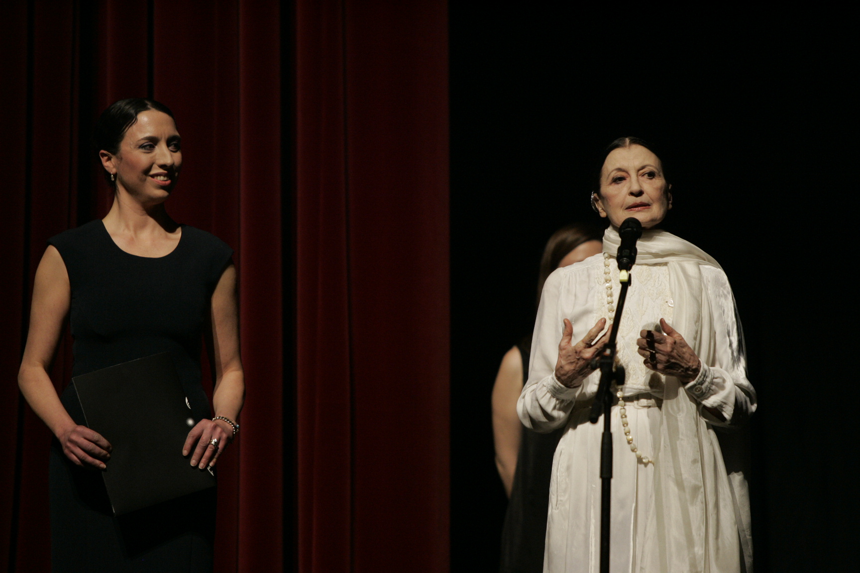 Karla Frači, slike prosledio Matija Jovandić, Aja Jung platila, njene su fotografije