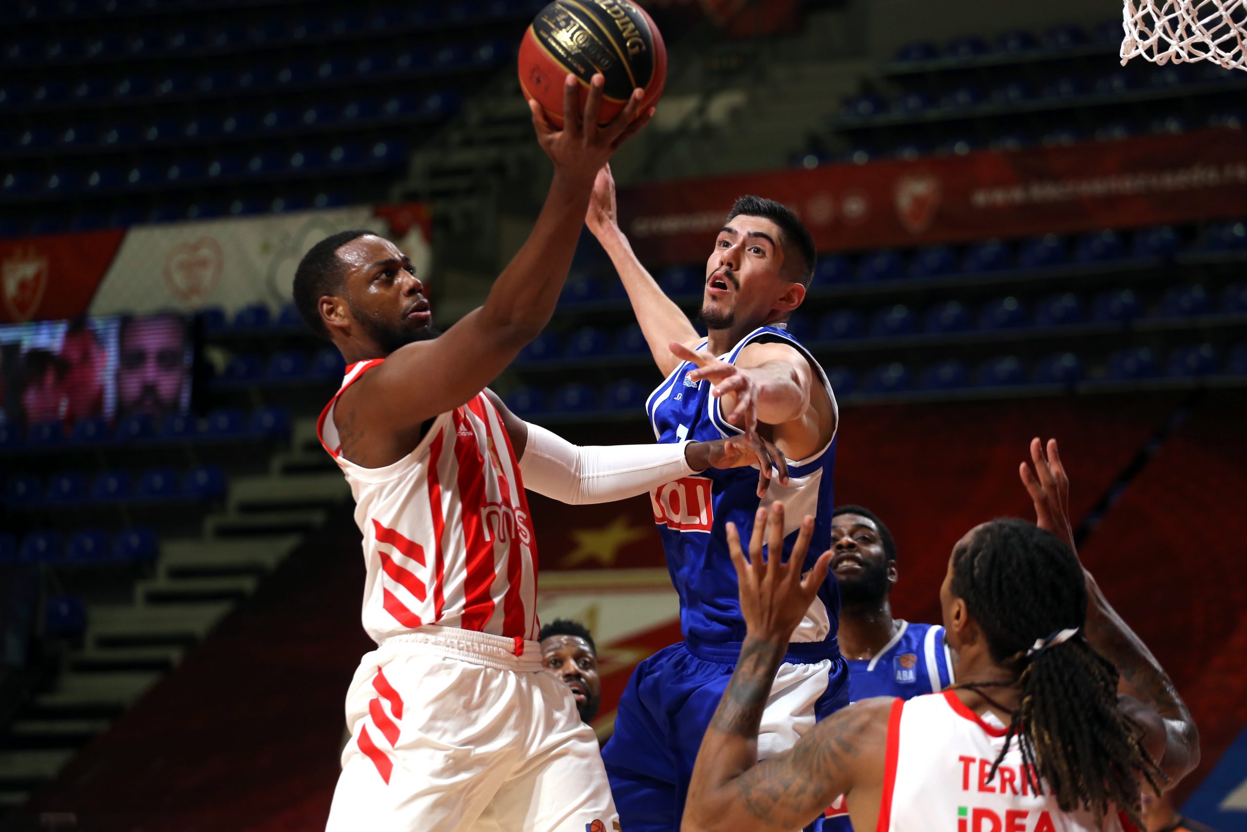 Jordan Loyd i Danilo Nikolic Aba liga Crvena Zvezda - Buducnost in Belgrade, Serbia, 6.12.2020. (credit image &amp; photo: Djordje Kostic / STARSPORT)