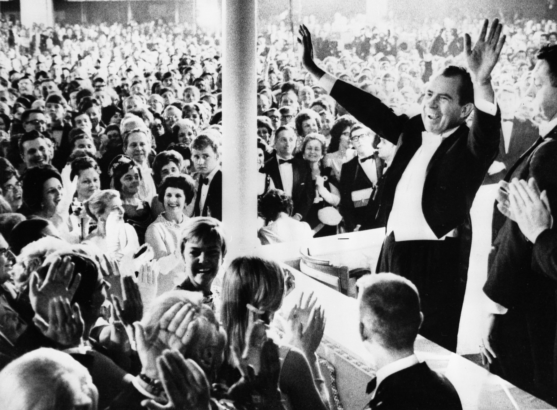 inauguracioni balovi predsednika, Mono Negative