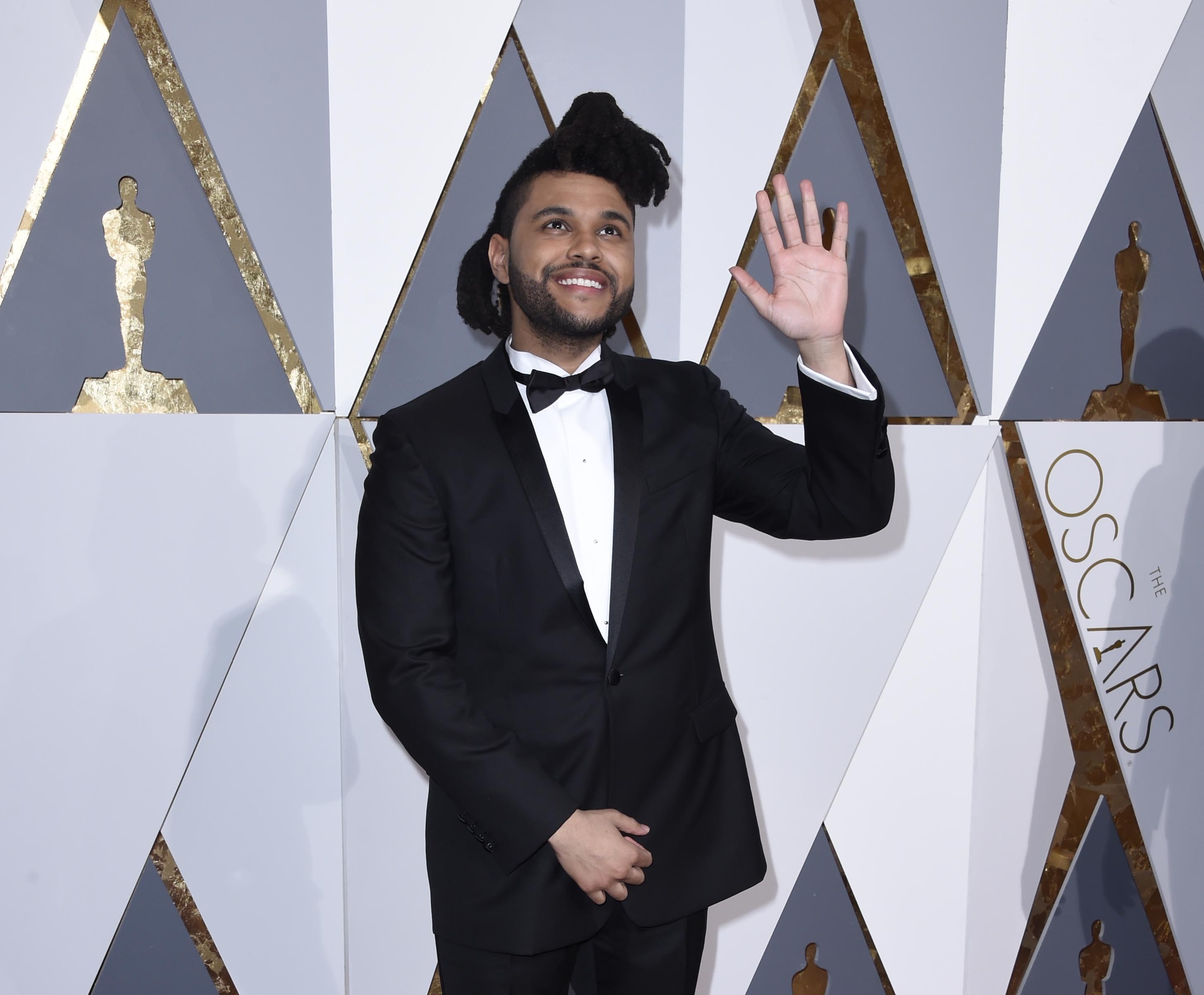 Arrivals - 88th Academy Awards