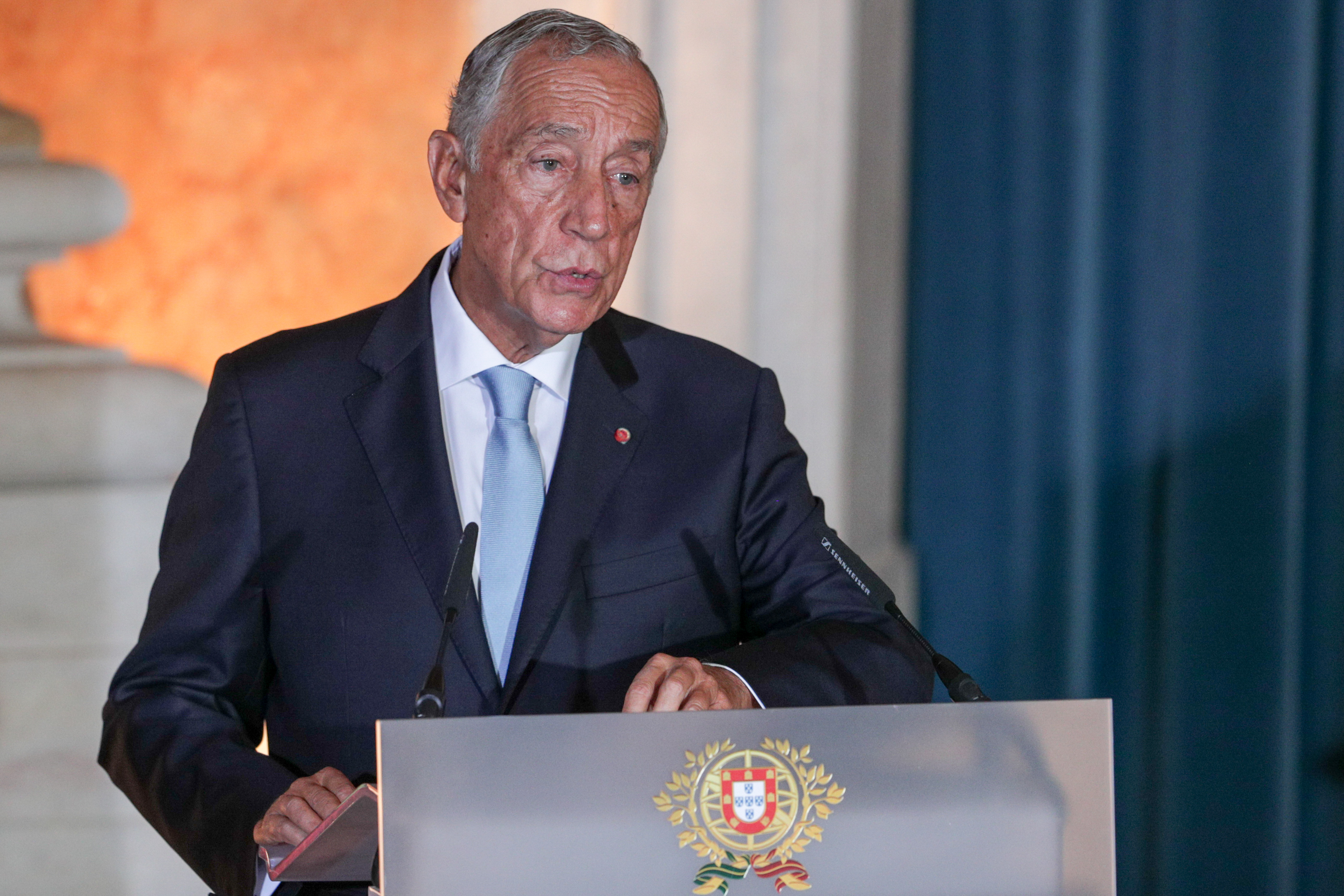 epa07950610 Portuguese President Marcelo Rebelo de Sousa speaks during the Swearing in ceremony of the XXII Constitutional Government held at Ajuda Palace, Lisbon, Portugal, 26 October 2019.  EPA-EFE/TIAGO PETINGA