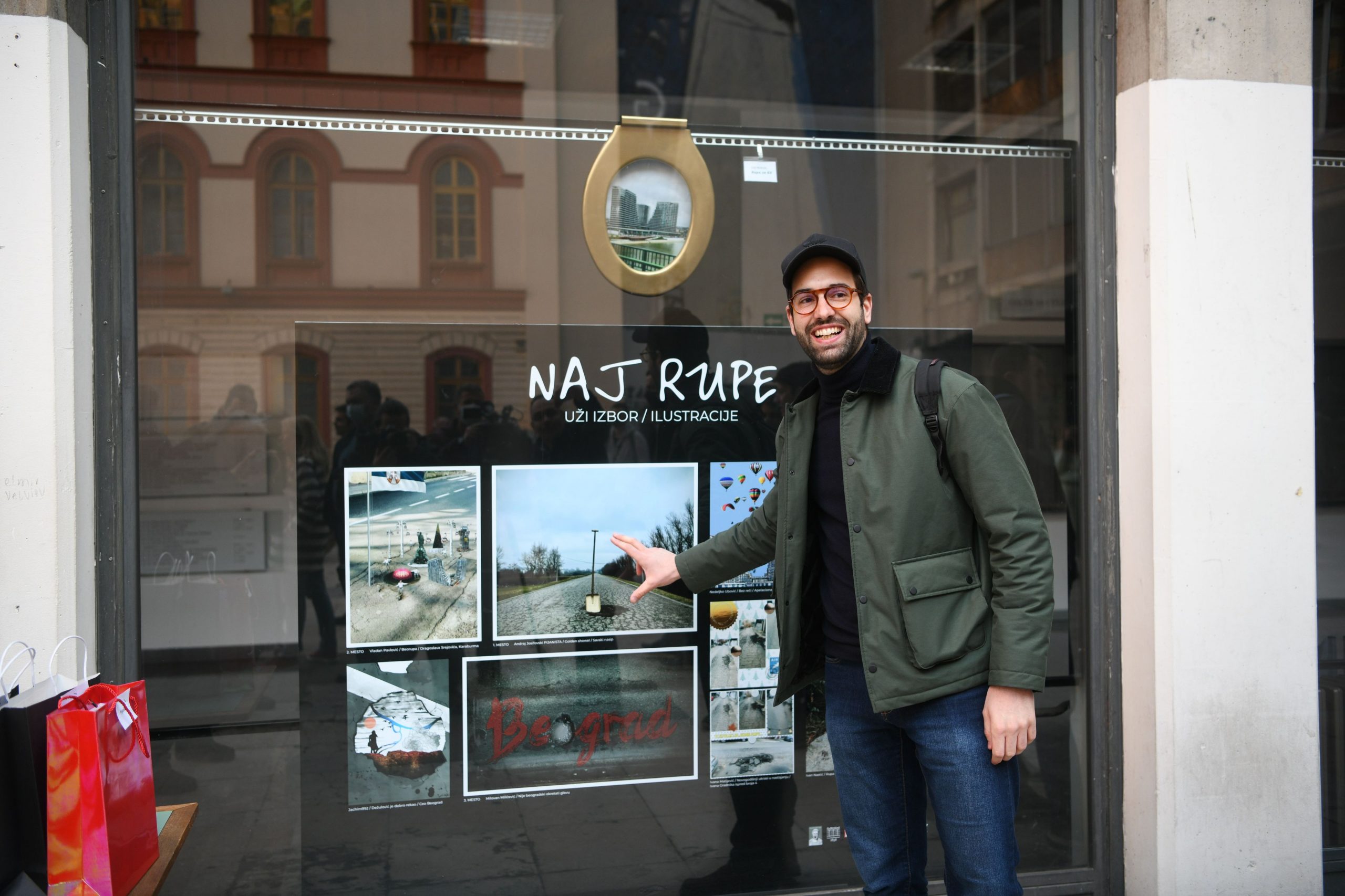 Beograd 05.04.2021. Andrej Josifovski, Pijanista Izložba Naj Rupe, Studentski trg Foto: Filip Krainčanić/Nova.rs