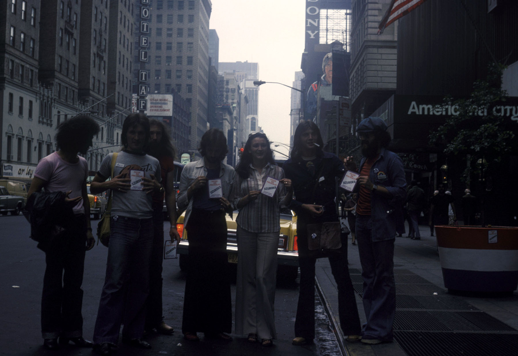 Peca Popovic, fotografije iz licne arhive, telefonom potvrdio da mogu da se koriste i da su njegovo vlasnistvo